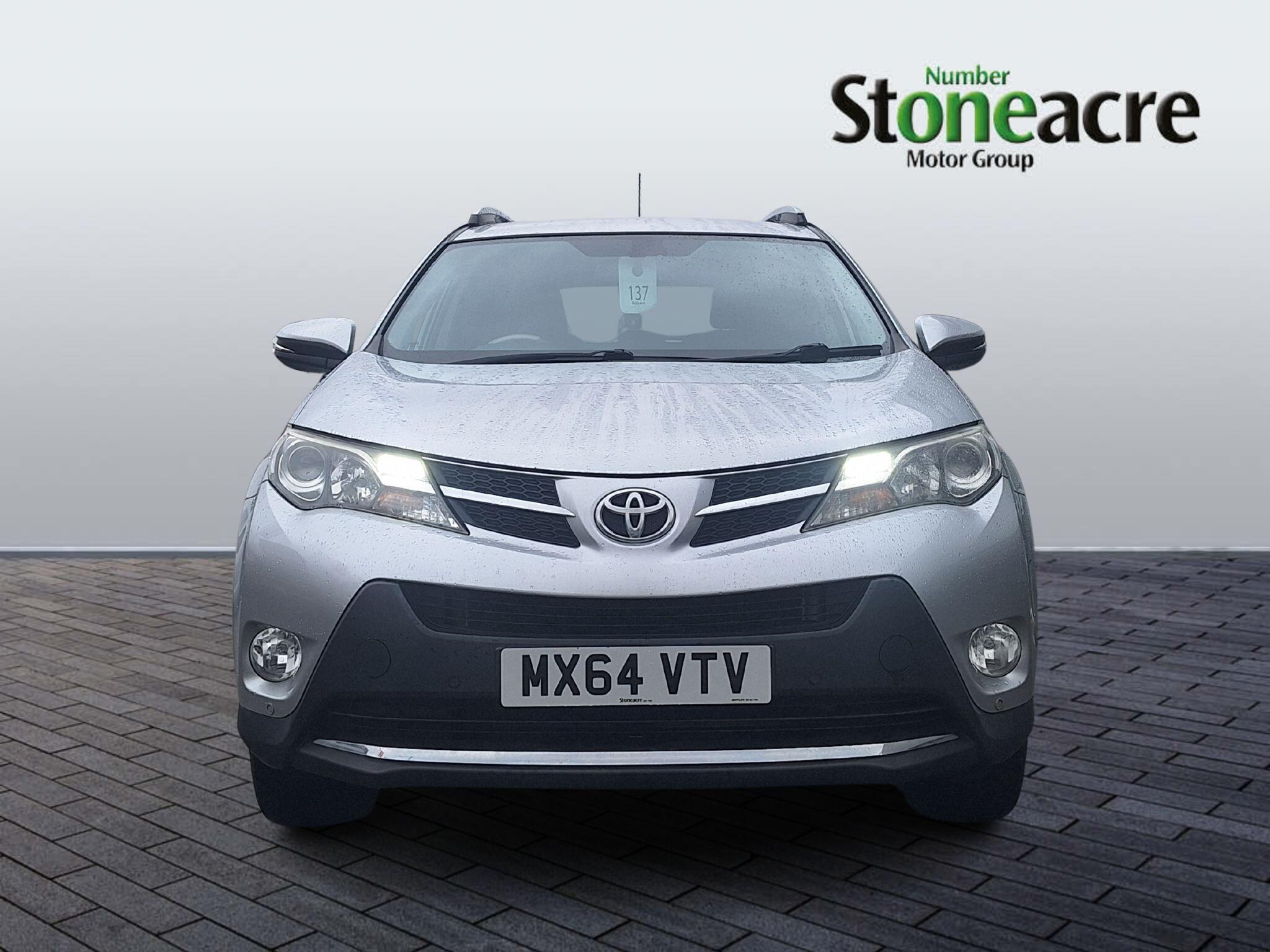 Toyota RAV4 2.2 D-CAT Invincible Auto 4WD Euro 5 5dr VP03KLP Image 2