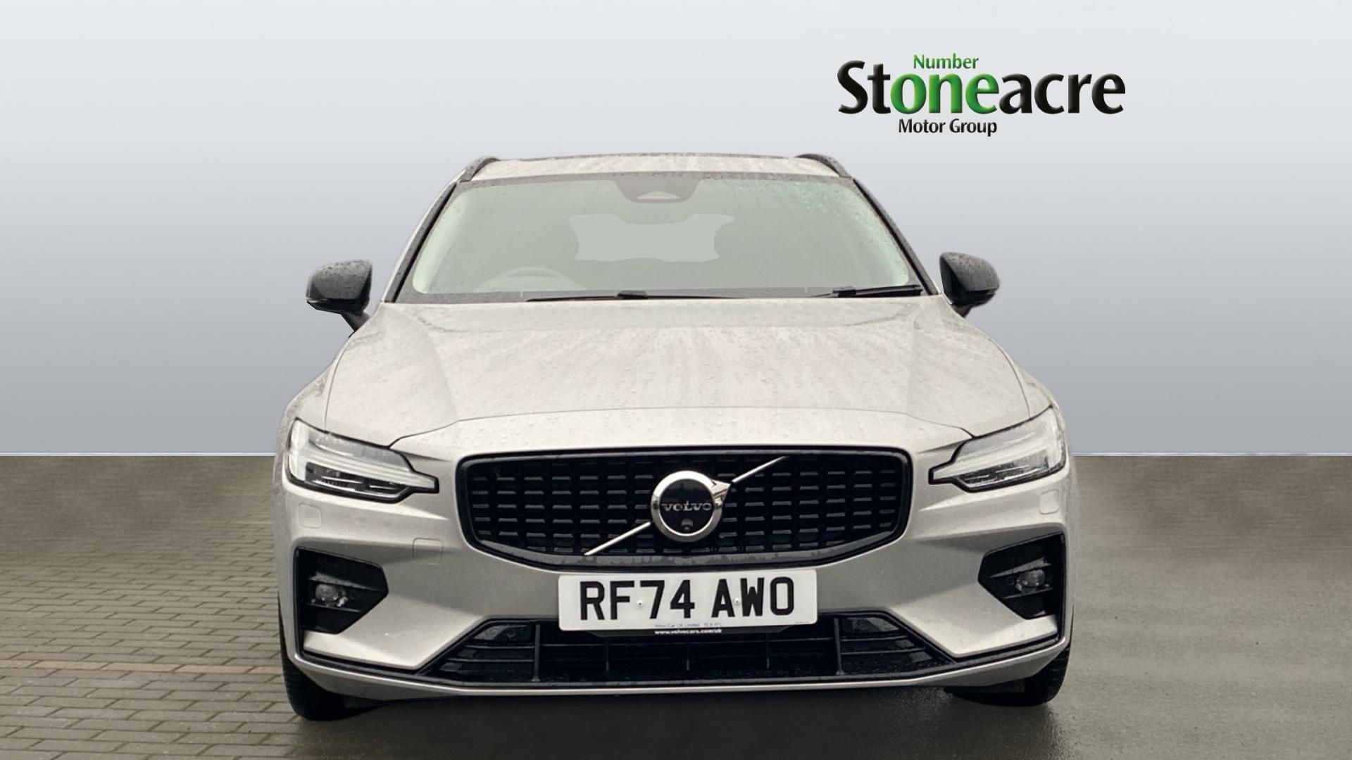 Volvo V60 2.0 B4 MHEV Ultra DCT Auto Euro 6 (s/s) 5dr RF74AWO Image 2