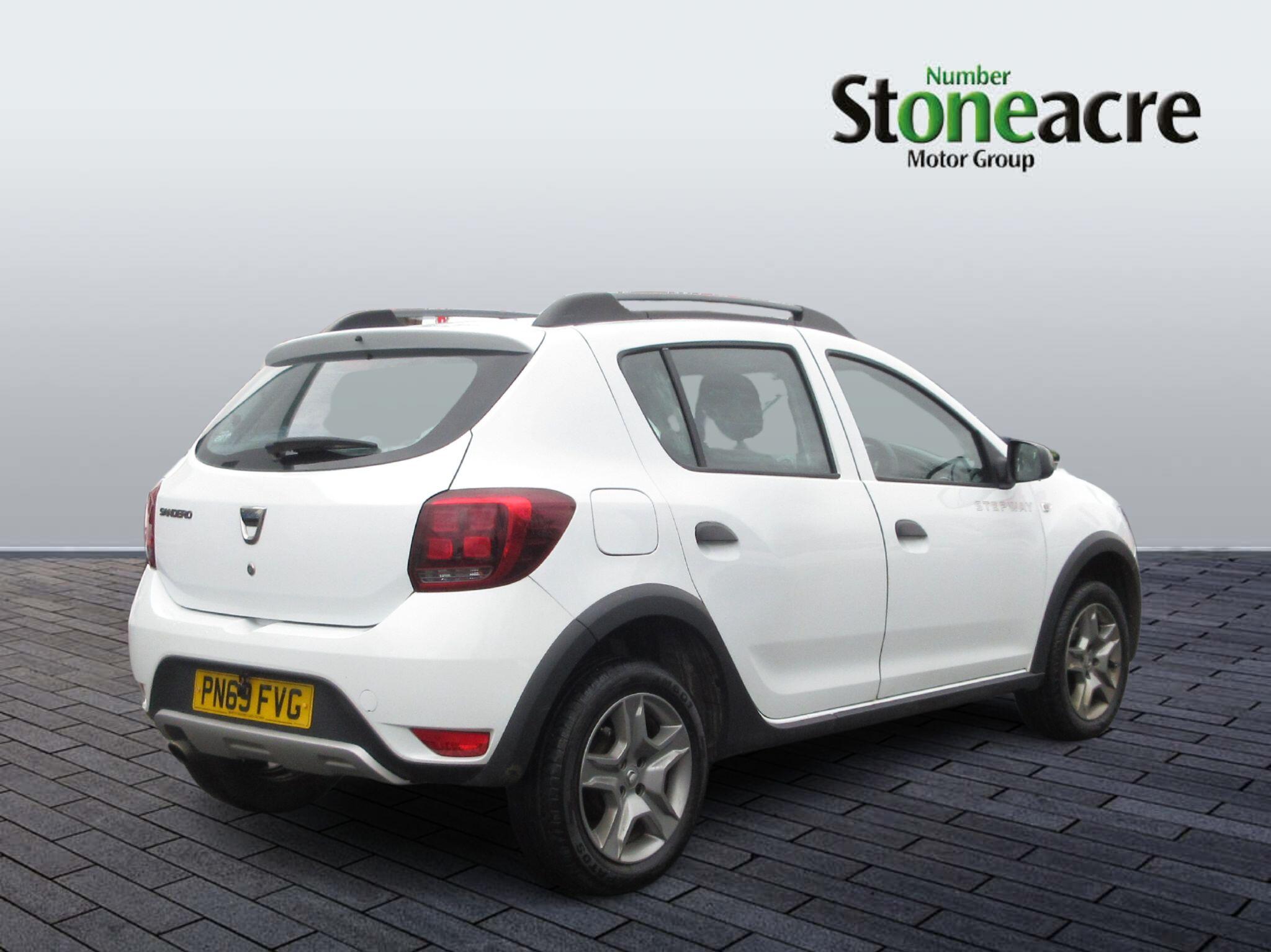 Dacia Sandero Stepway 0.9 TCe Essential 5dr PN69FVG Image 3