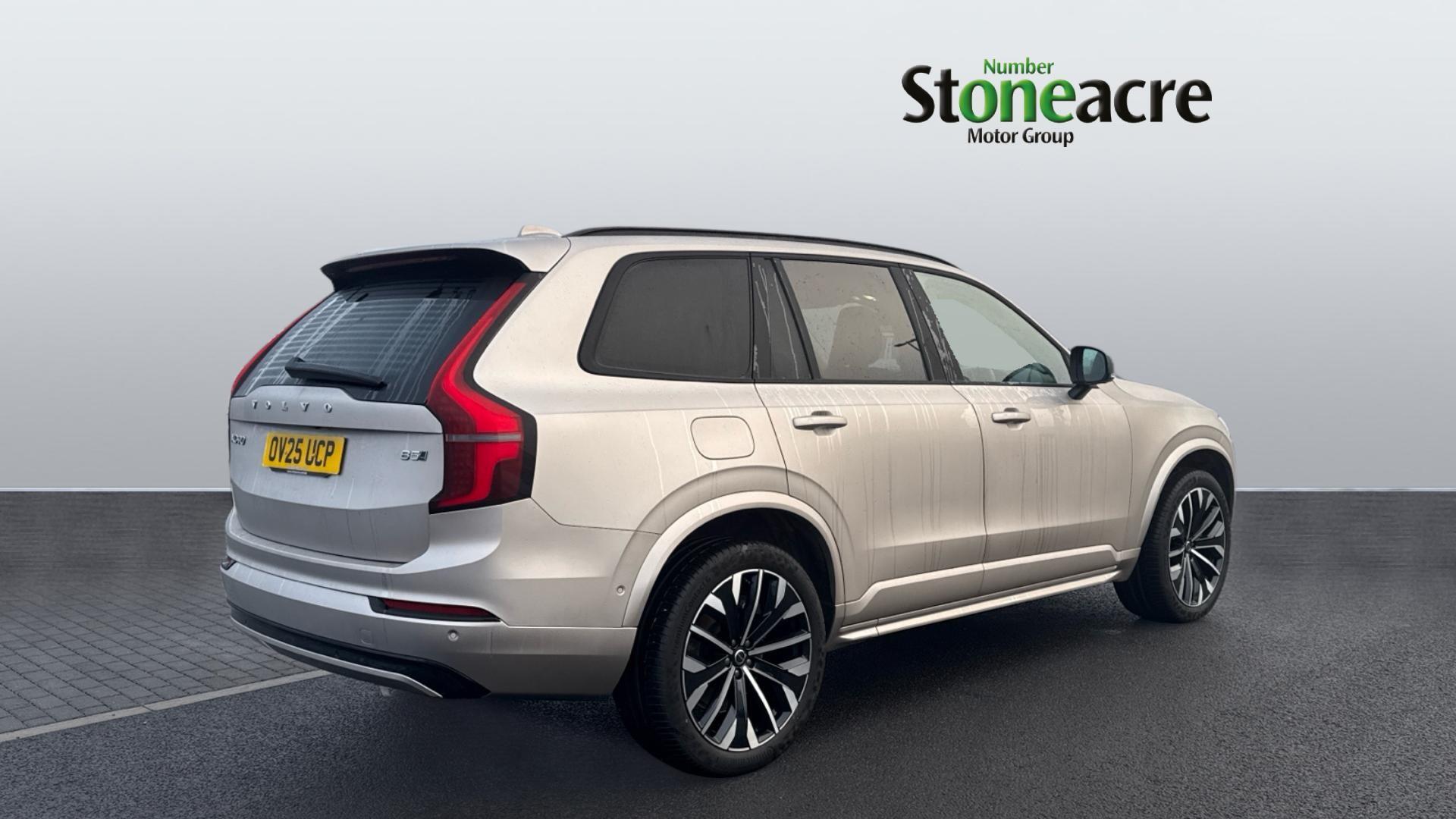 Volvo XC90 2.0 B5 MHEV Plus Auto 4WD Euro 6 (s/s) 5dr OV25UCP Image 2