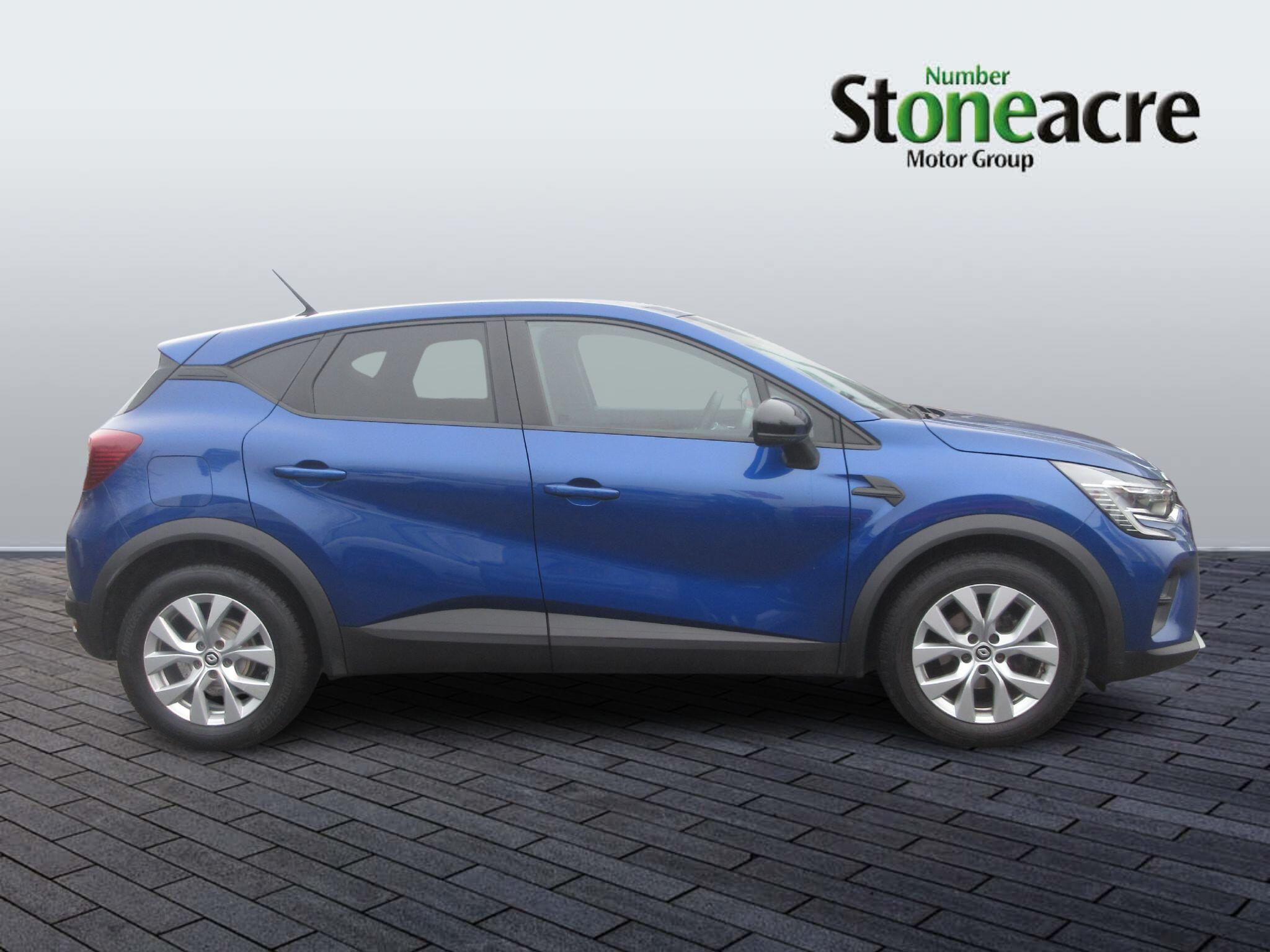 Renault Captur 1.3 TCe Iconic Edition Euro 6 (s/s) 5dr NU22XKW Image 2