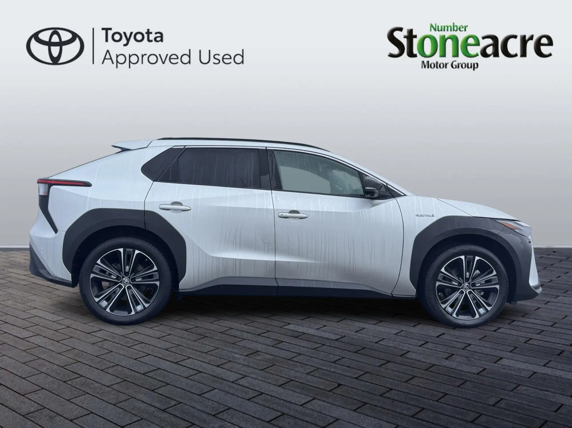Toyota bZ4X 71.4 kWh Vision Auto 5dr (11kW OBC) NU25LUP Image 2