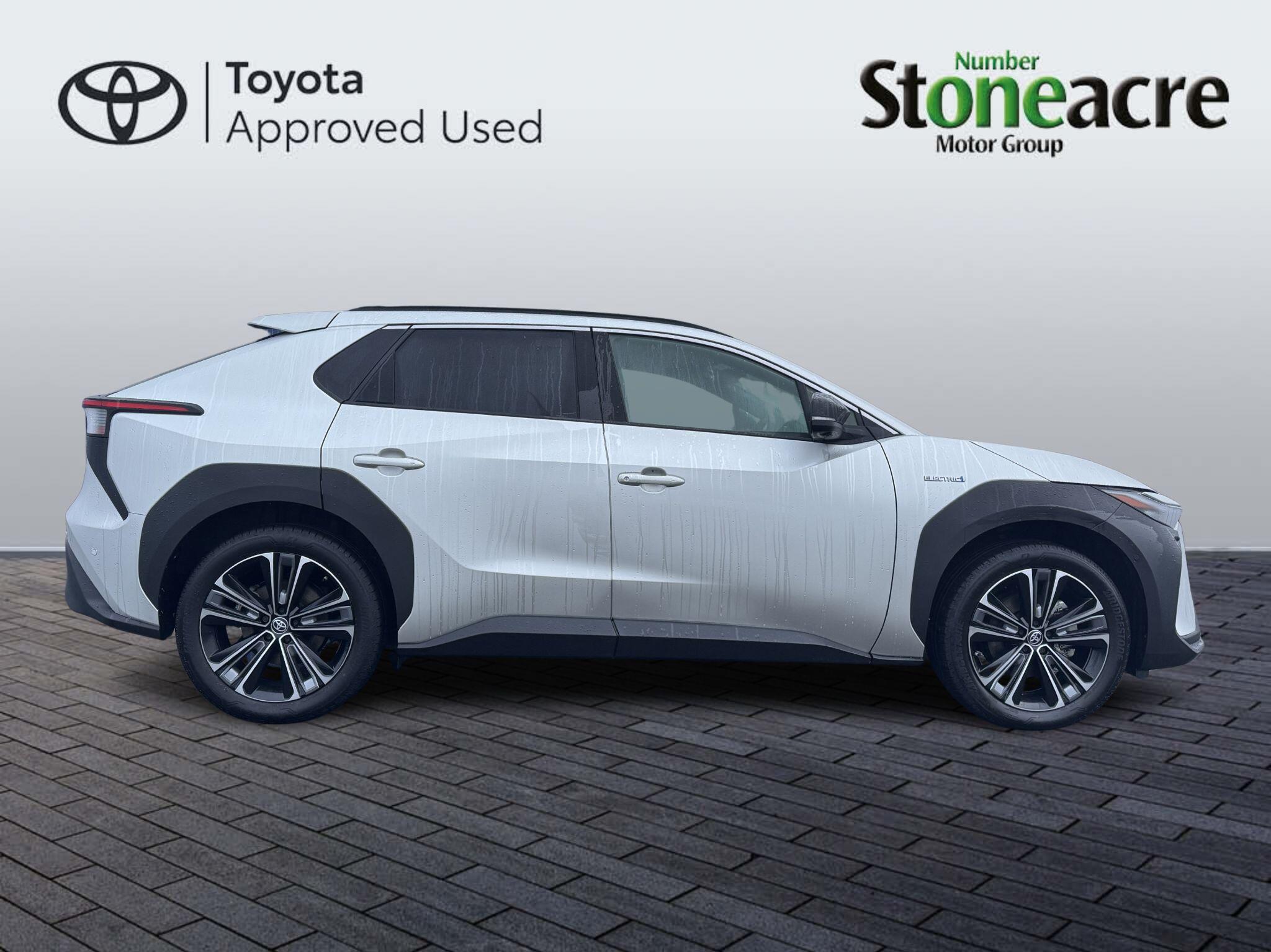 Toyota bZ4X 71.4 kWh Vision Auto 5dr (11kW OBC) NU25LUP Image 2