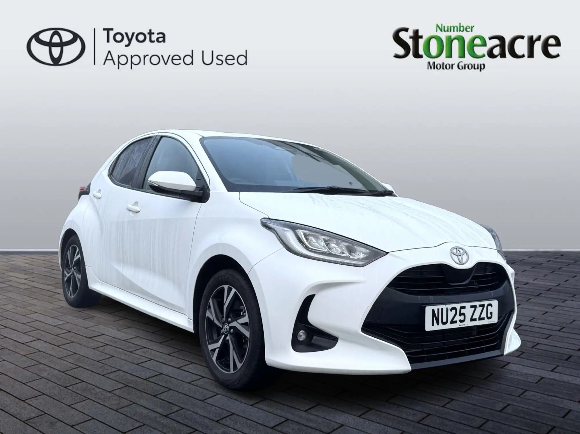 Toyota Yaris 1.5 Hybrid Design 5dr CVT NU25ZZG Image 1