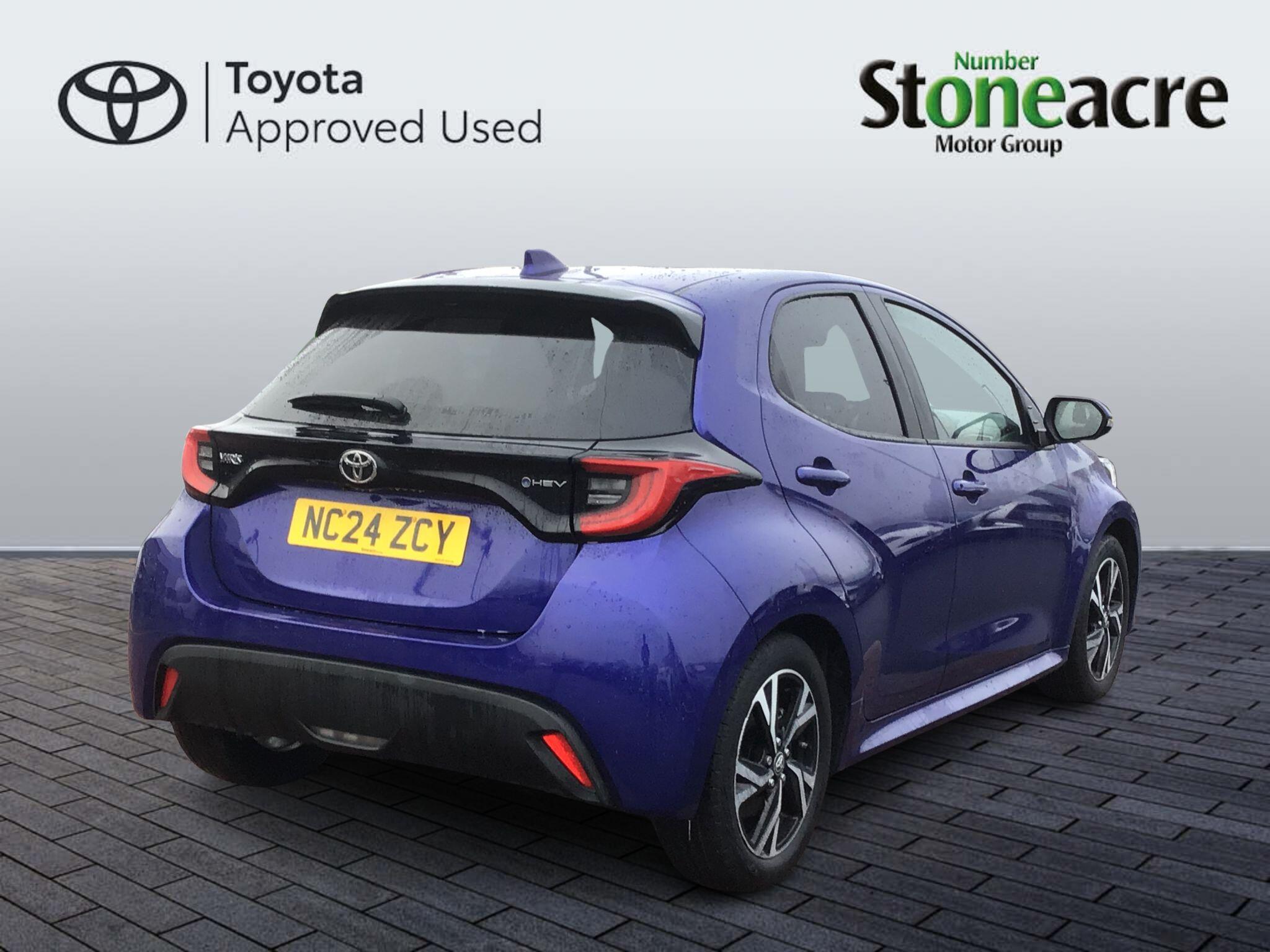 Toyota Yaris 1.5 Hybrid Design 5dr CVT NC24ZCY Image 2