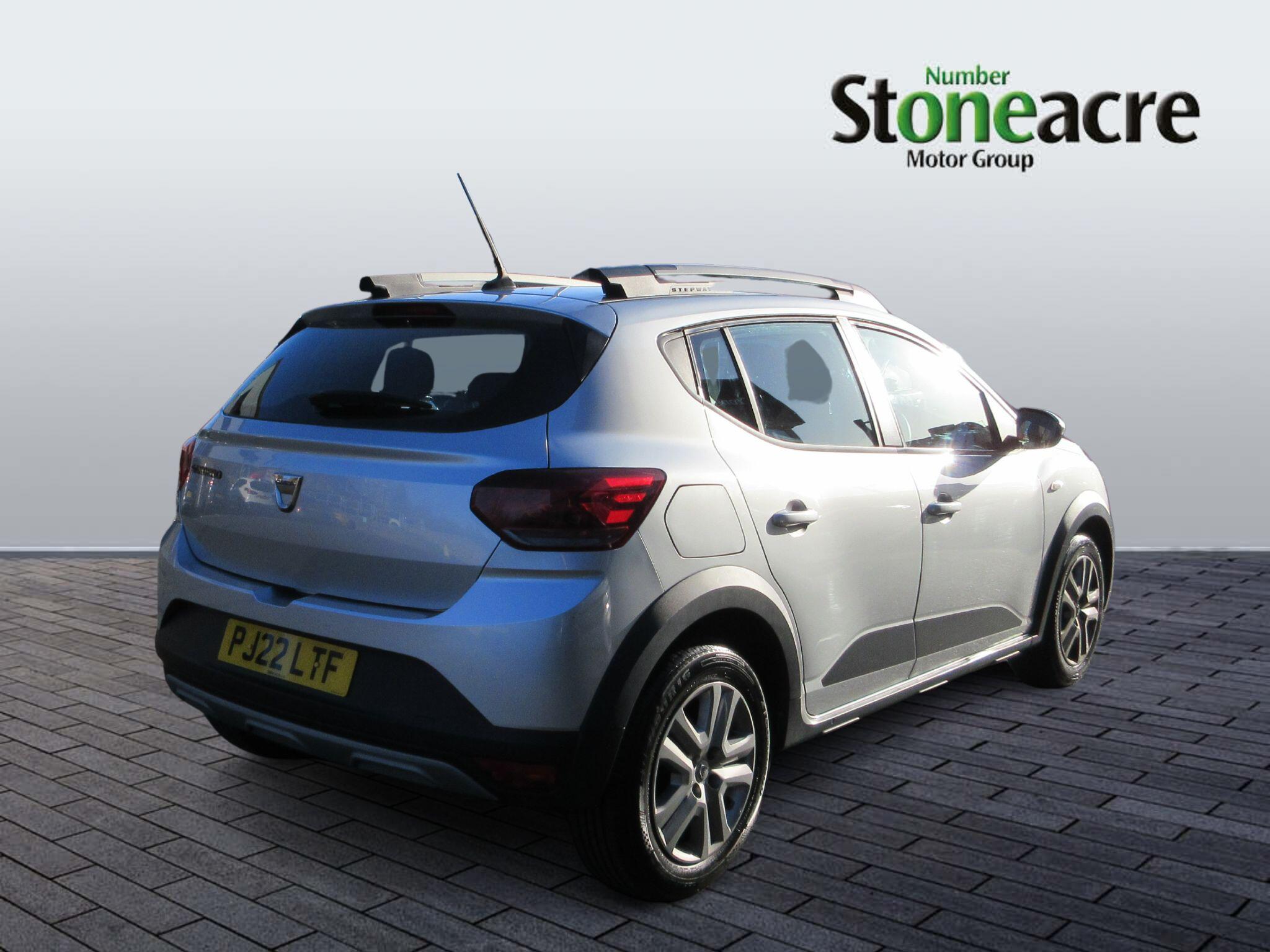 Dacia Sandero Stepway 1.0 TCe Comfort 5dr PJ22LTF Image 3