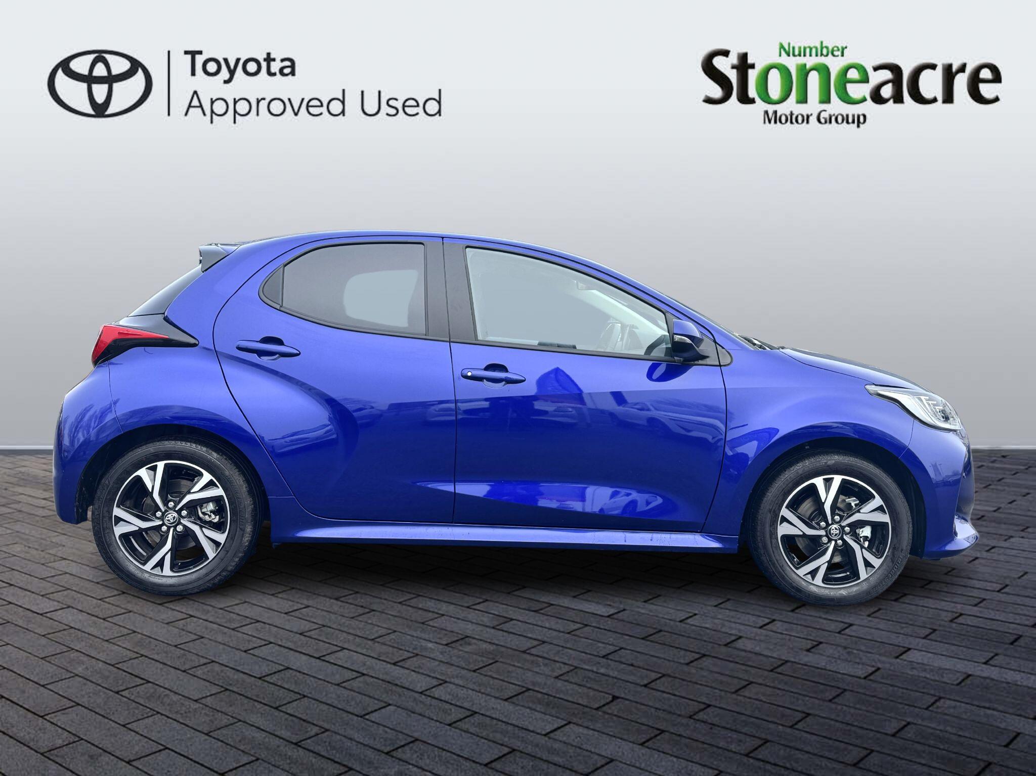 Toyota Yaris Image 2