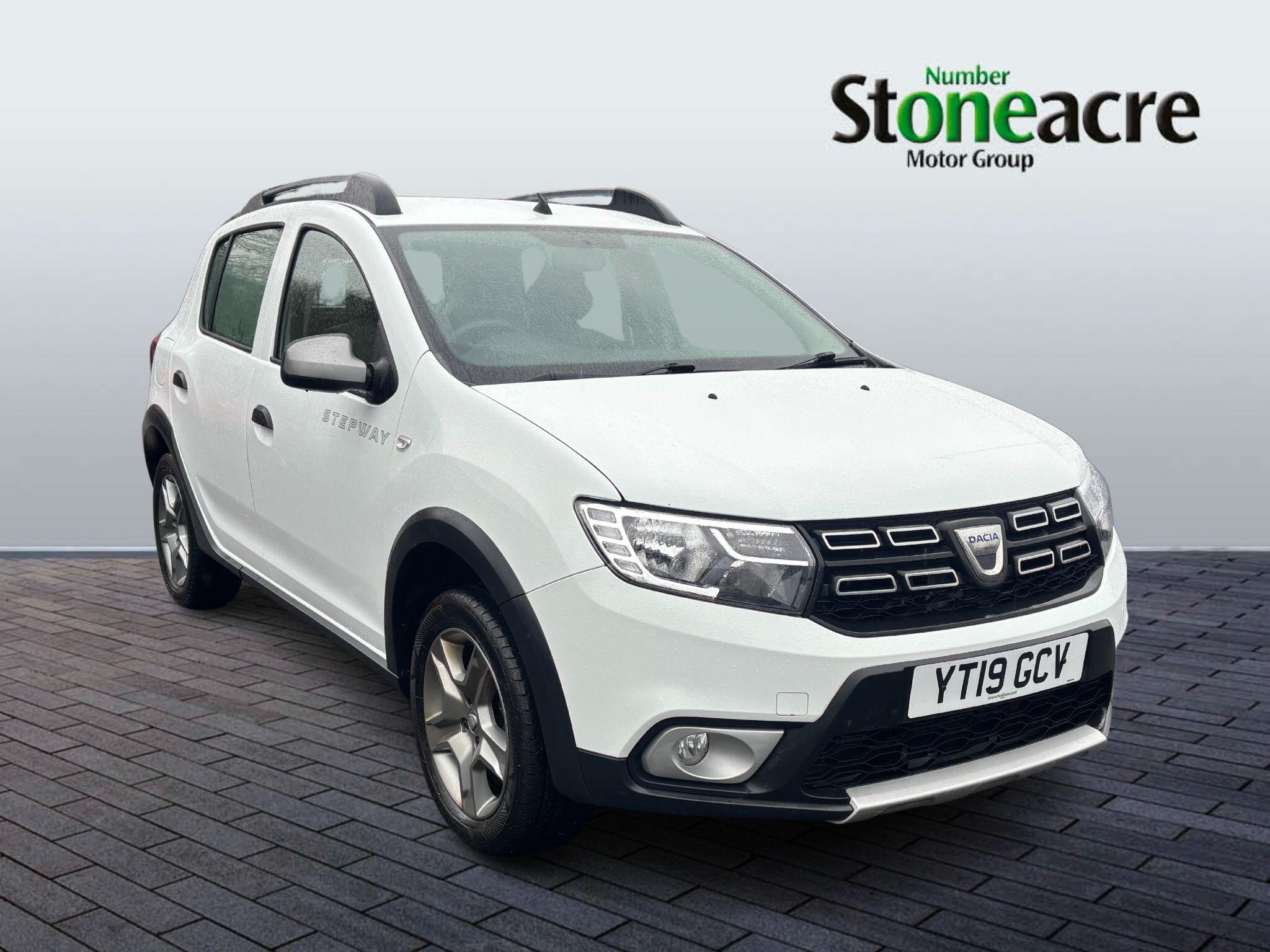 Dacia Sandero Stepway 0.9 TCe Comfort 5dr YT19GCV Image 1