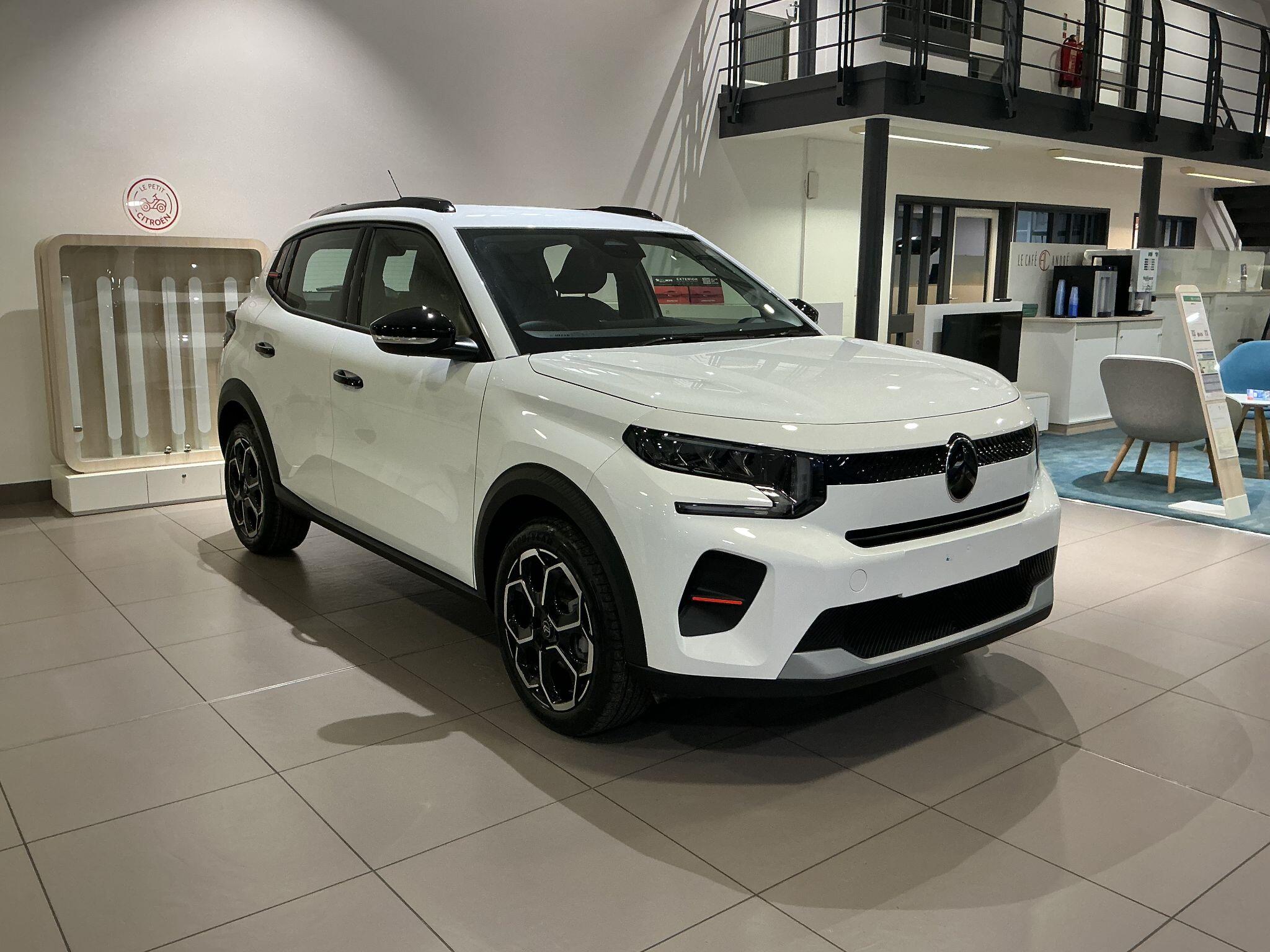 Citroen C3 1.2 Turbo PLUS Euro 6 (s/s) 5dr Image 1