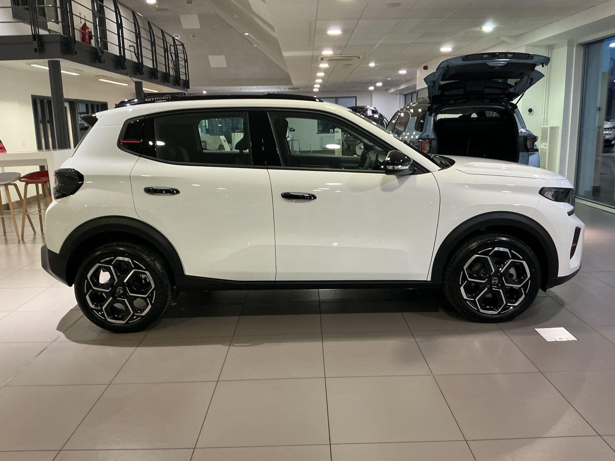 Citroen C3 1.2 Turbo PLUS Euro 6 (s/s) 5dr Image 2