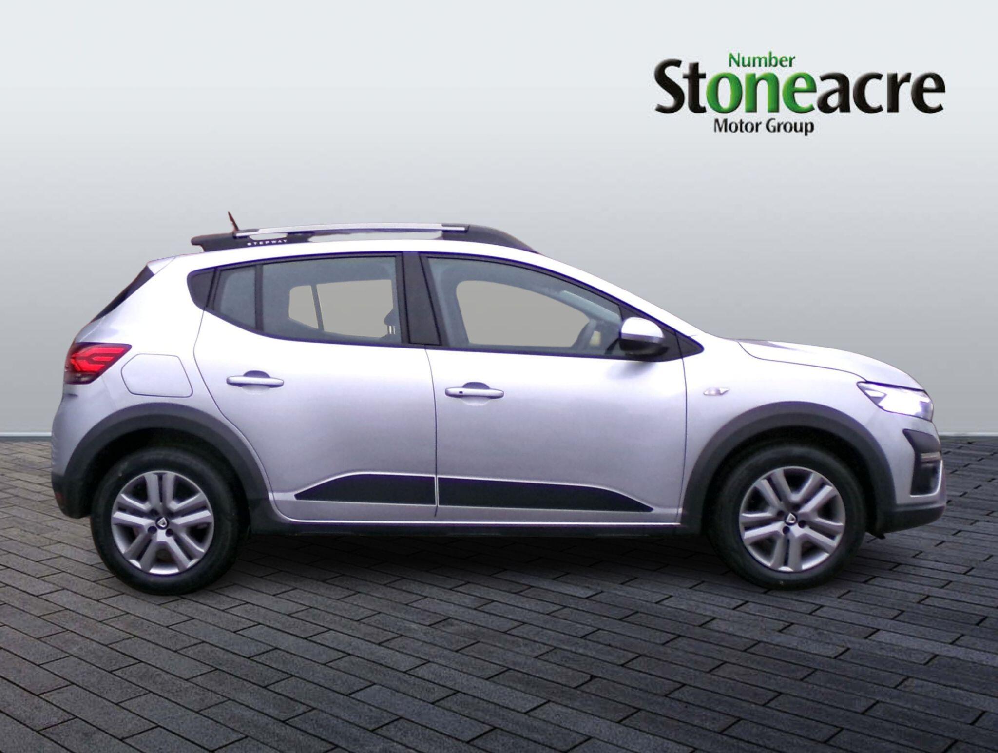 Dacia Sandero Stepway 1.0 TCe Comfort 5dr CN71UWB Image 2