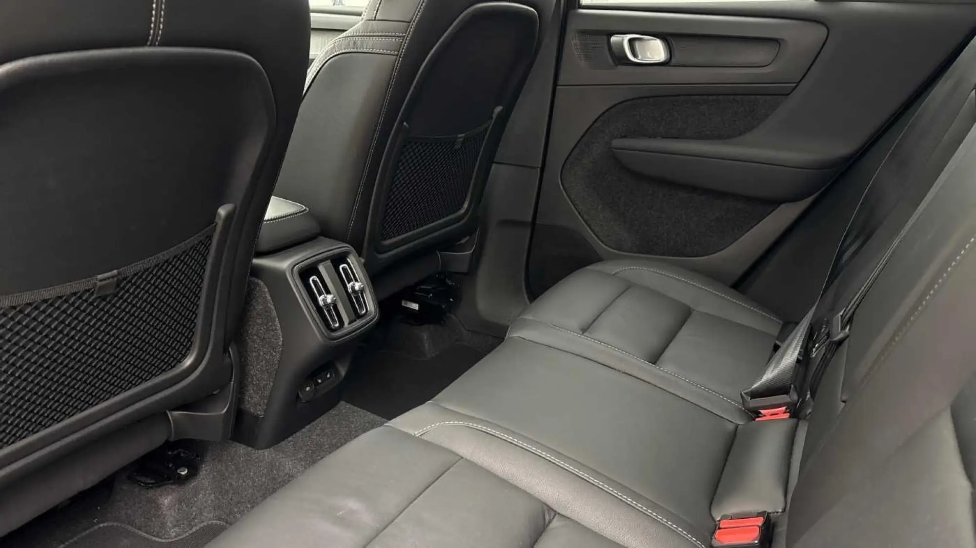 Volvo XC40 Image 13