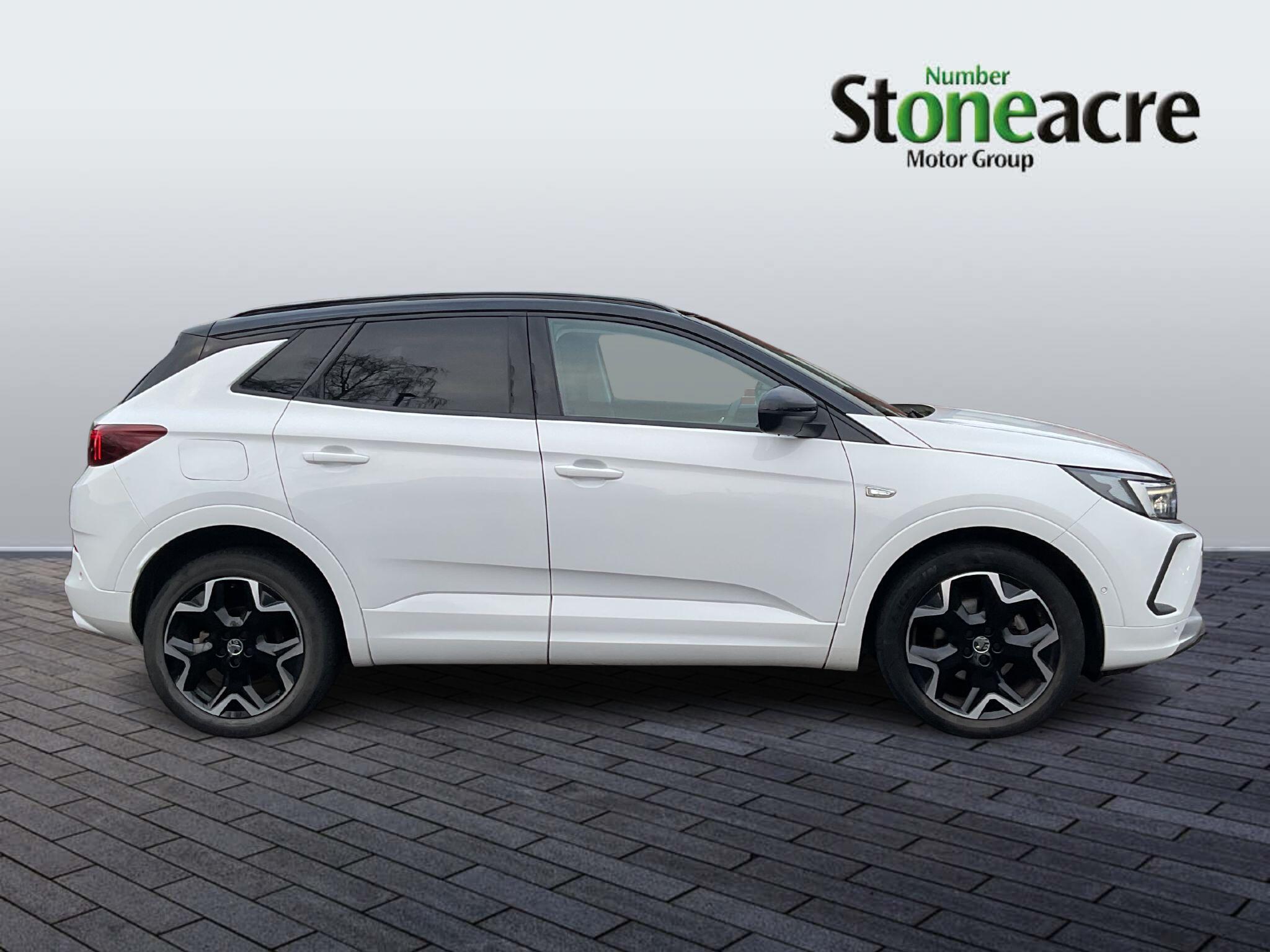 Vauxhall Grandland Image 2