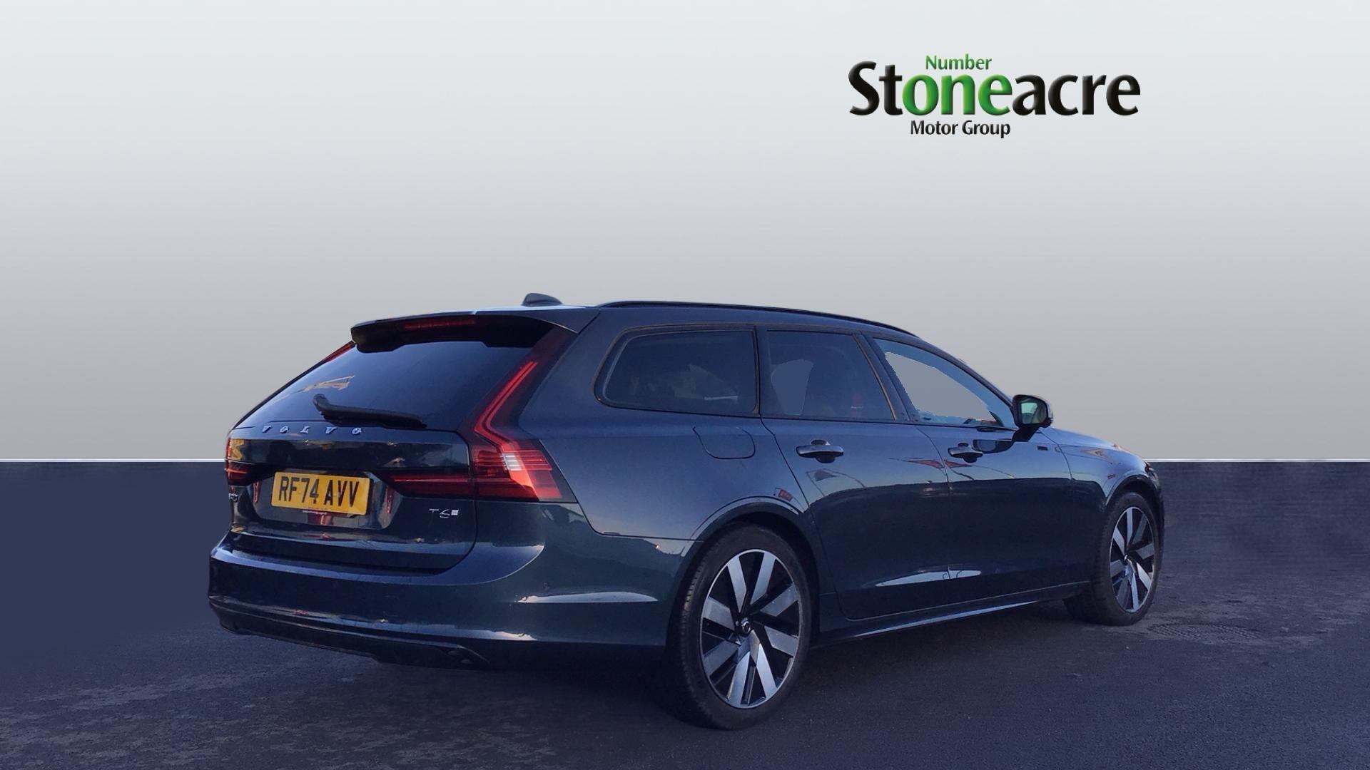 Volvo V90 Plug-In Hybrid 2.0h T6 18.8kWh Plus Auto AWD Euro 6 (s/s) 5dr RF74AVV Image 2