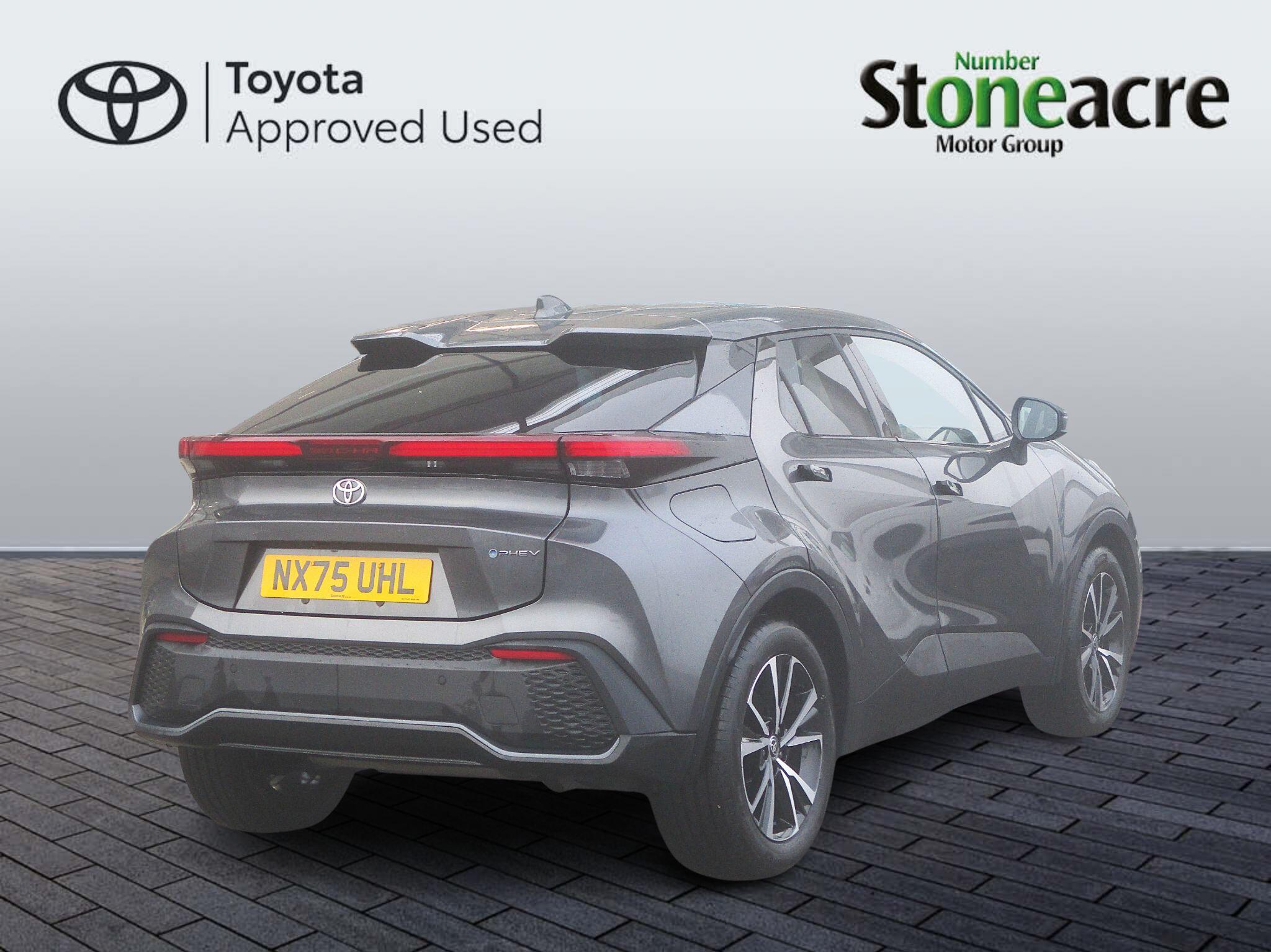 Toyota C-HR Plug-in Hybrid 2.0 VVT-h 13.6 kWh Design CVT Euro 6 (s/s) 5dr NX75UHL Image 2