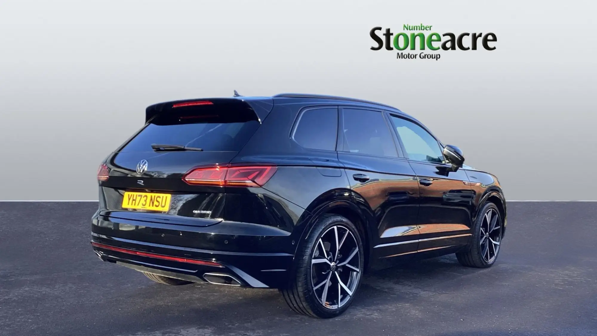 Volkswagen Touareg 3.0 V6 TSI eHybrid 14.3kWh R Tiptronic 4Motion Euro 6 (s/s) 5dr YH73NSU Image 2