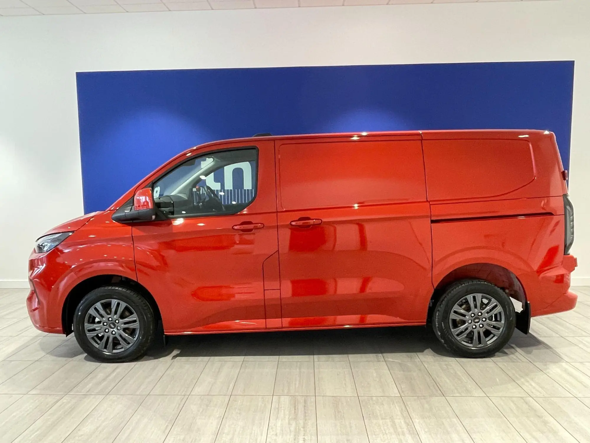 Ford Transit Custom Image 3