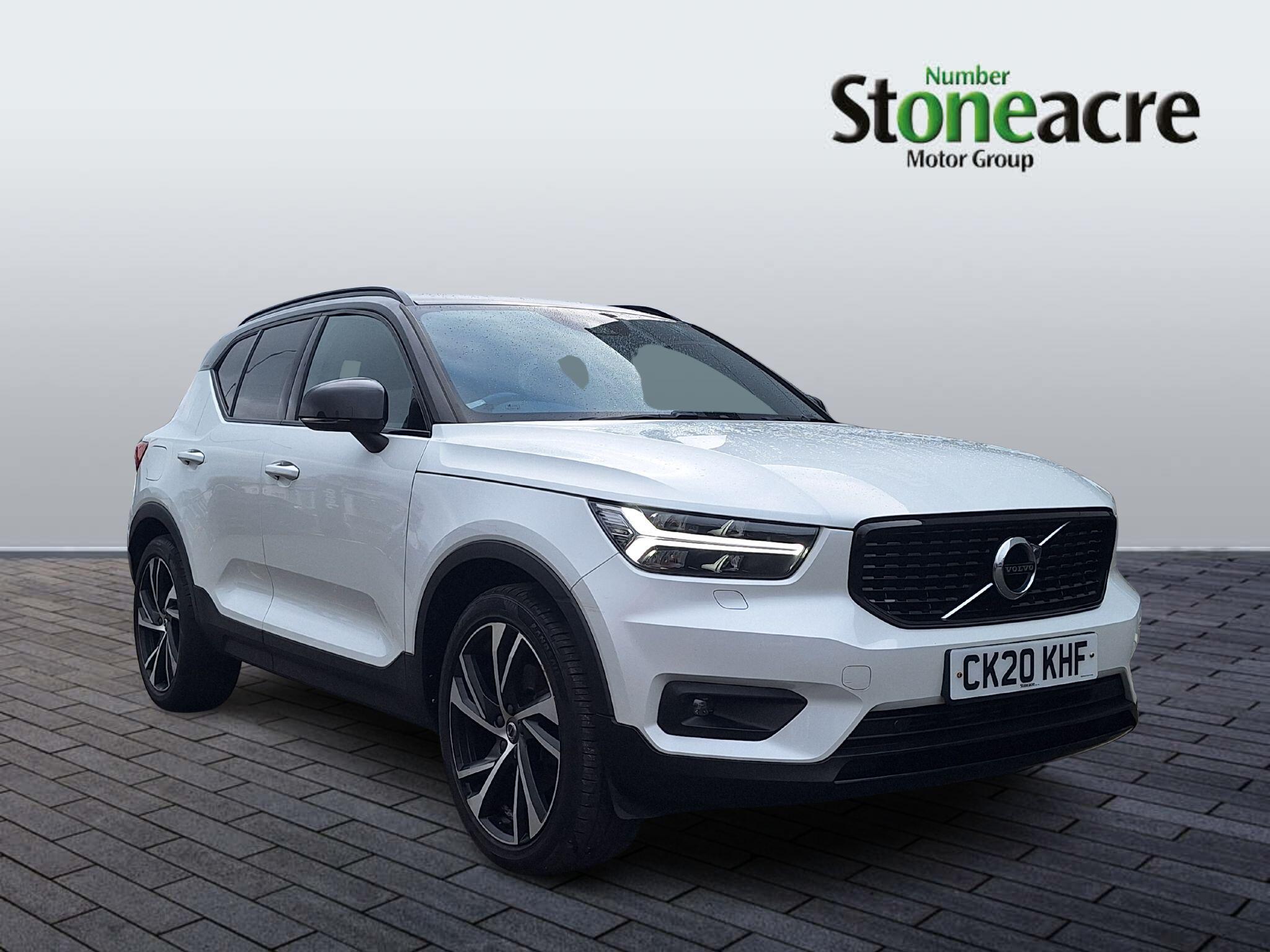 Volvo XC40 2.0 T4 R-Design Pro Auto Euro 6 (s/s) 5dr CK20KHF Image 1