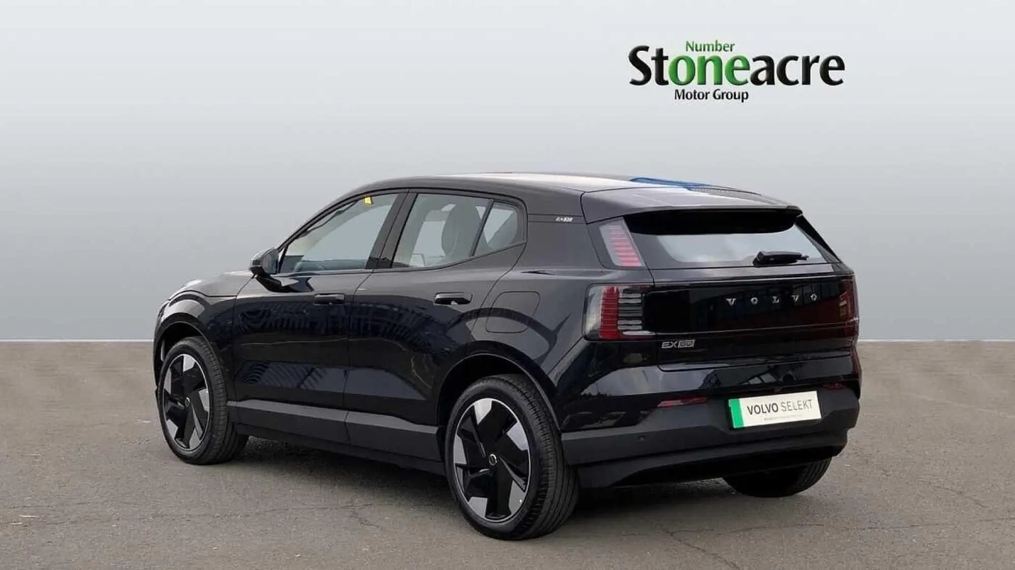 Volvo EX30 200kW SM Extended Range Plus 69kWh 5dr Auto NG75CXP Image 2