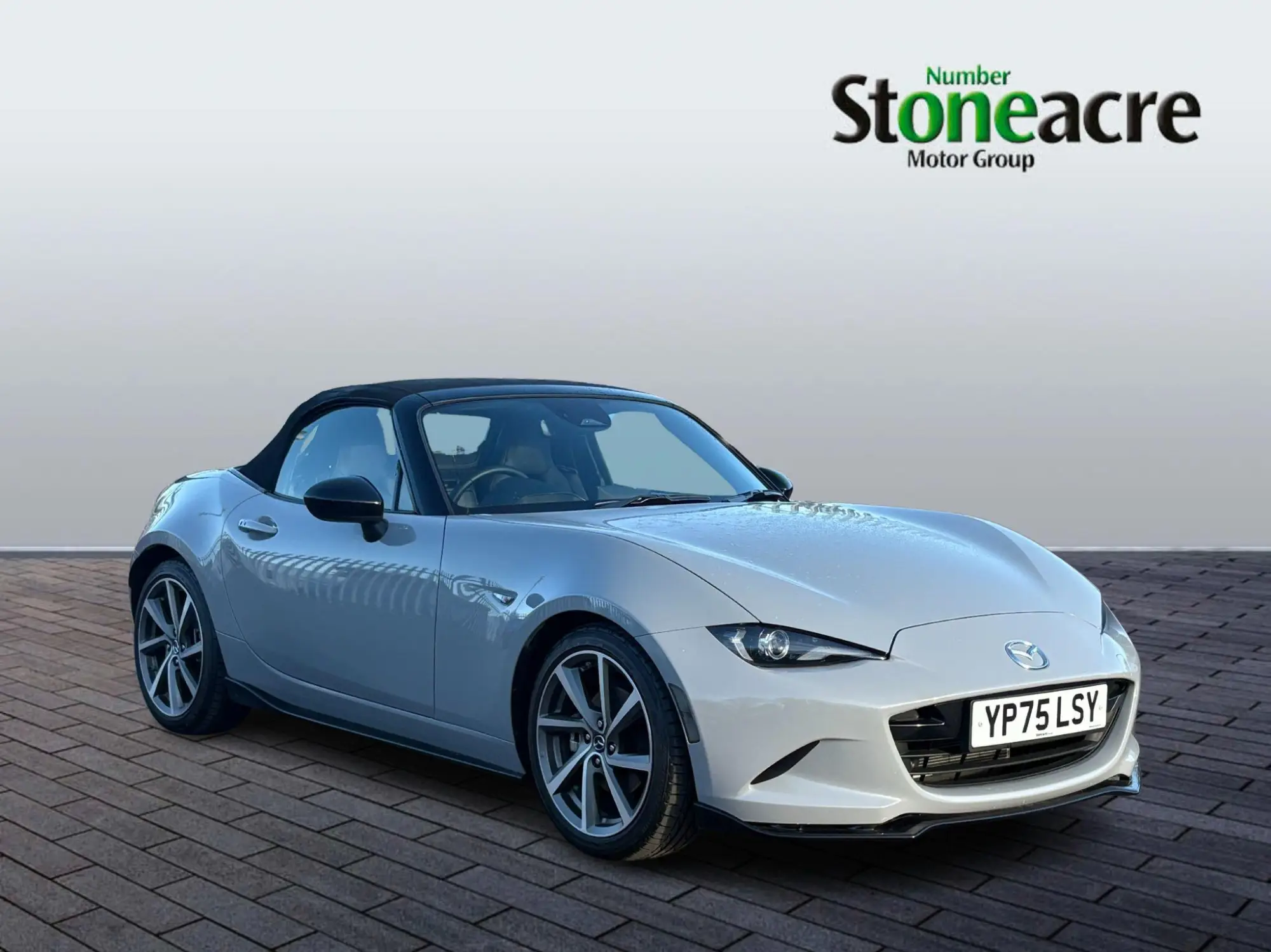 Mazda MX-5 2.0 SKYACTIV-G Exclusive-Line Roadster Euro 6 (s/s) 2dr YP75LSY Image 1