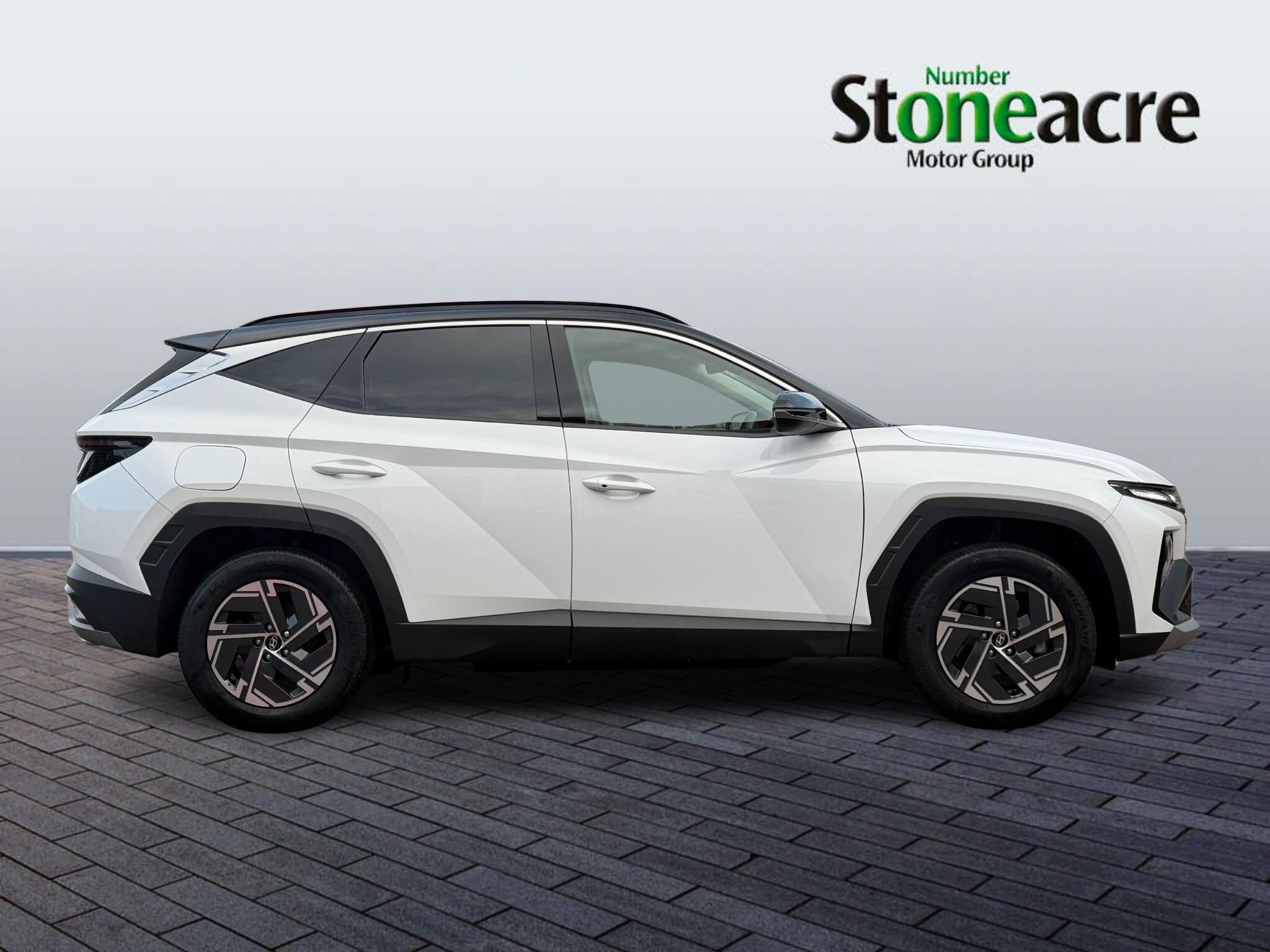 Hyundai TUCSON Plug-in Hybrid 1.6 T-GDi 13.8kWh Premium Auto 4WD Euro 6 (s/s) 5dr EF24VFU Image 2