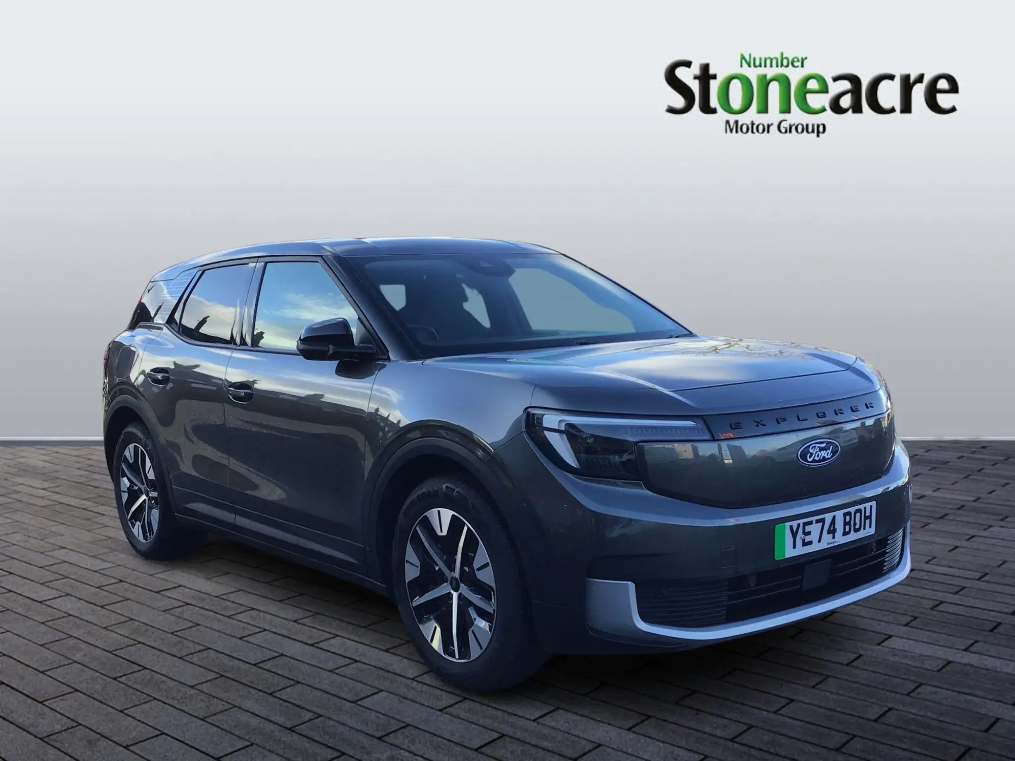 Ford Explorer Extended Range 77kWh Select Auto 5dr YE74BOH Image 1