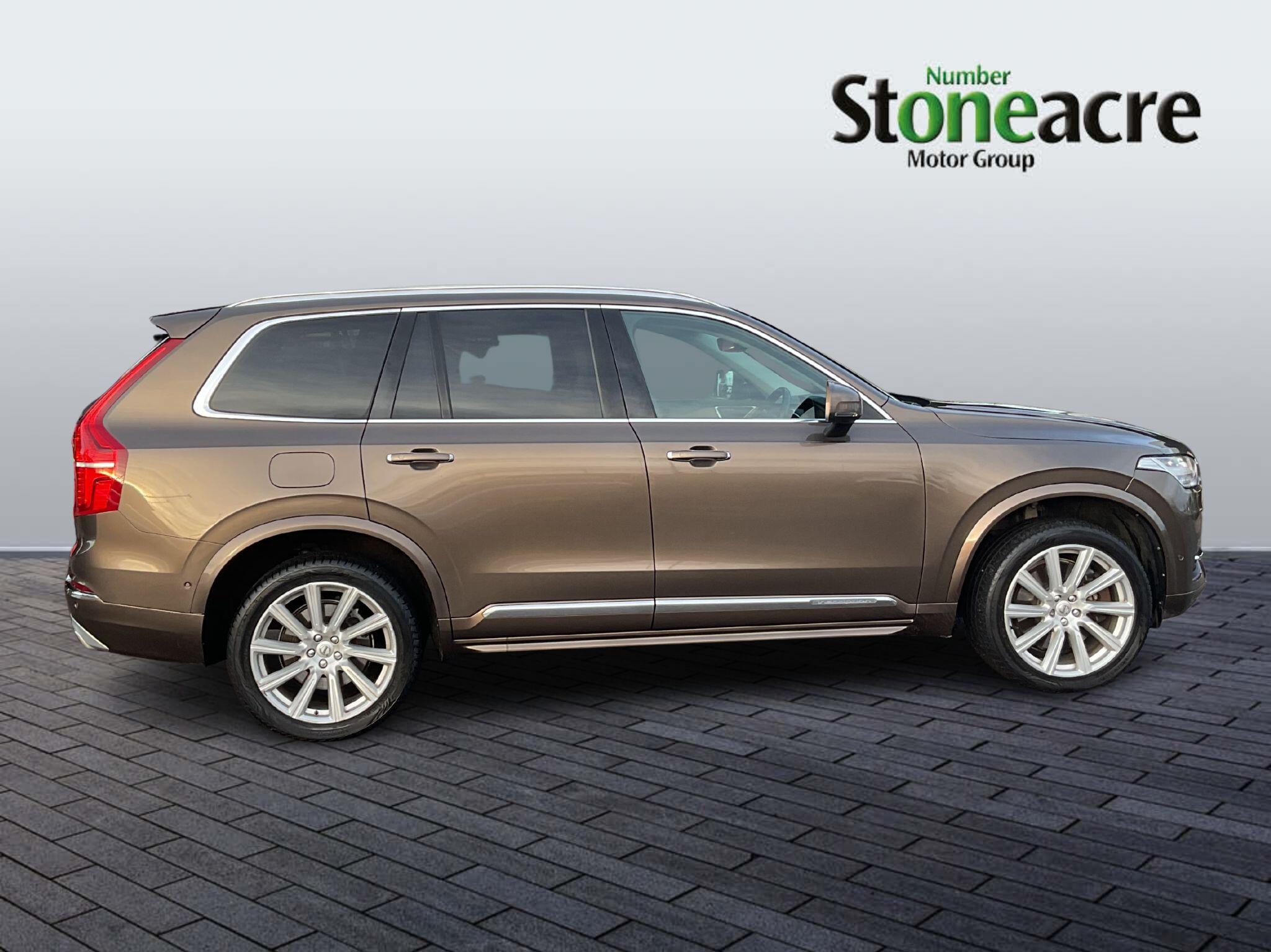 Volvo XC90 2.0h T8 Twin Engine 9.2kWh Inscription Geartronic 4WD Euro 6 (s/s) 5dr BA16VLC Image 2