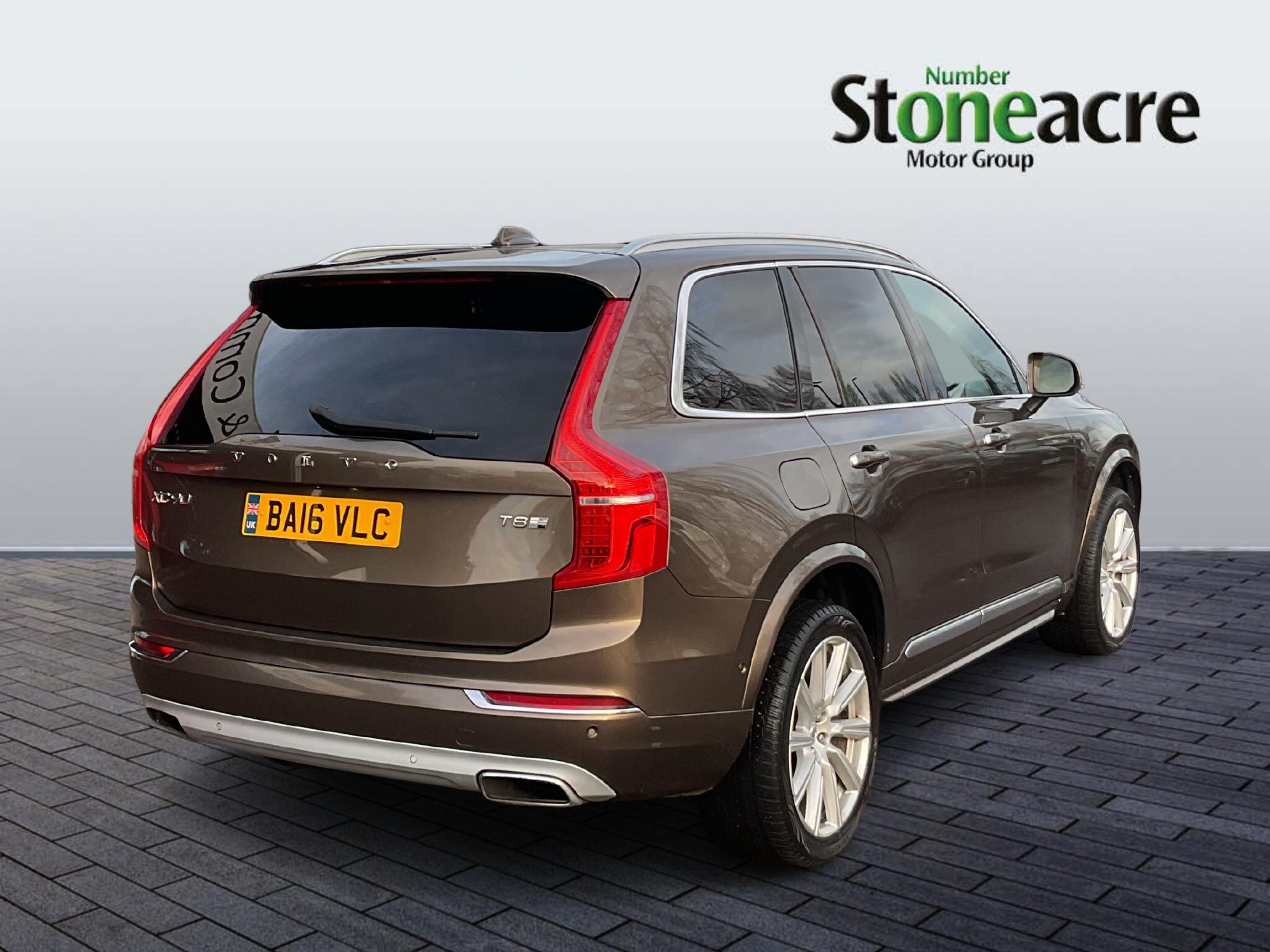 Volvo XC90 2.0h T8 Twin Engine 9.2kWh Inscription Geartronic 4WD Euro 6 (s/s) 5dr BA16VLC Image 3