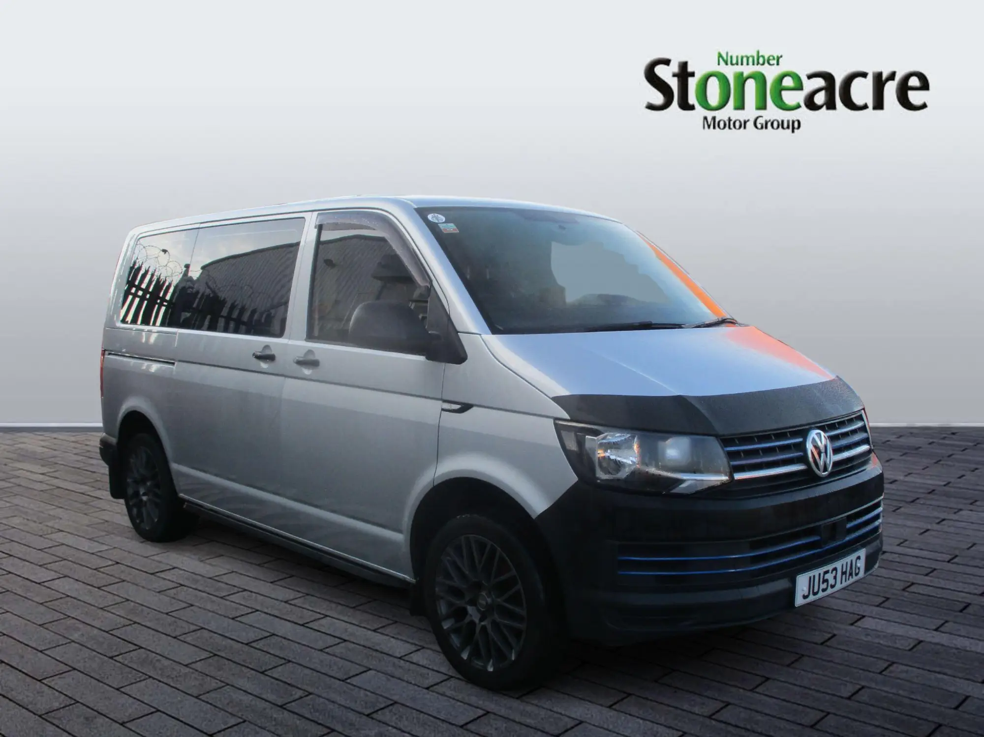 Volkswagen Transporter Shuttle Image 1