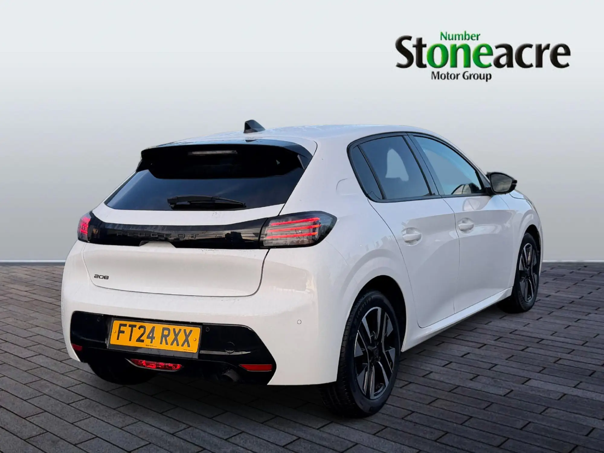 Peugeot 208 1.2 PureTech Allure Euro 6 (s/s) 5dr FT24RXX Image 3