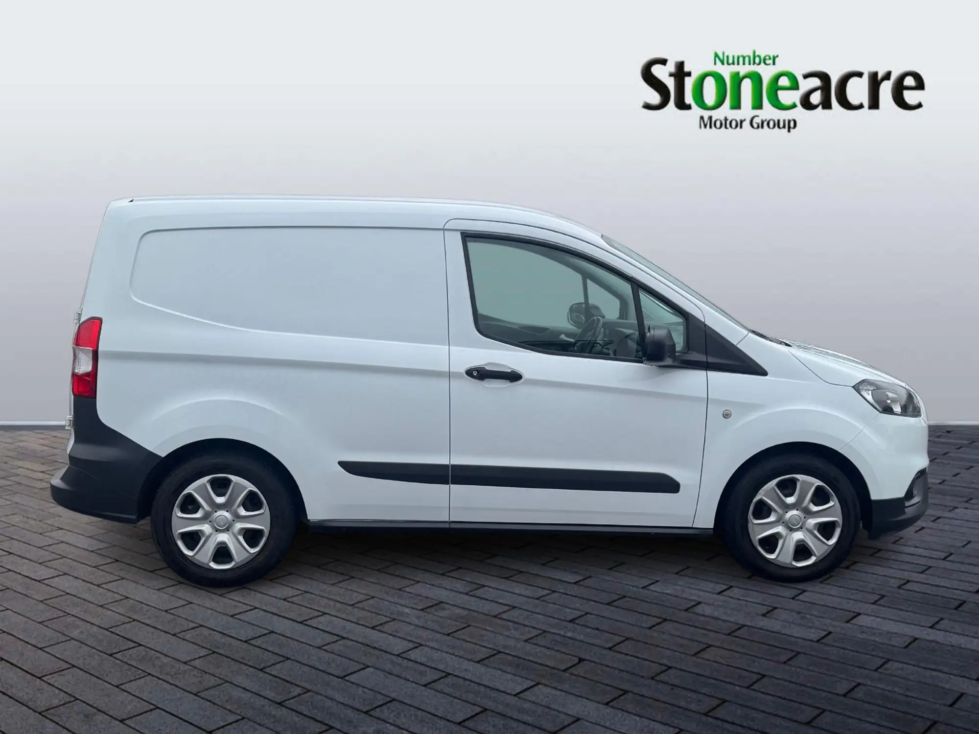 Ford Transit Courier 1.0 EcoBoost Trend L1 Euro 6 5dr YM22WRF Image 2