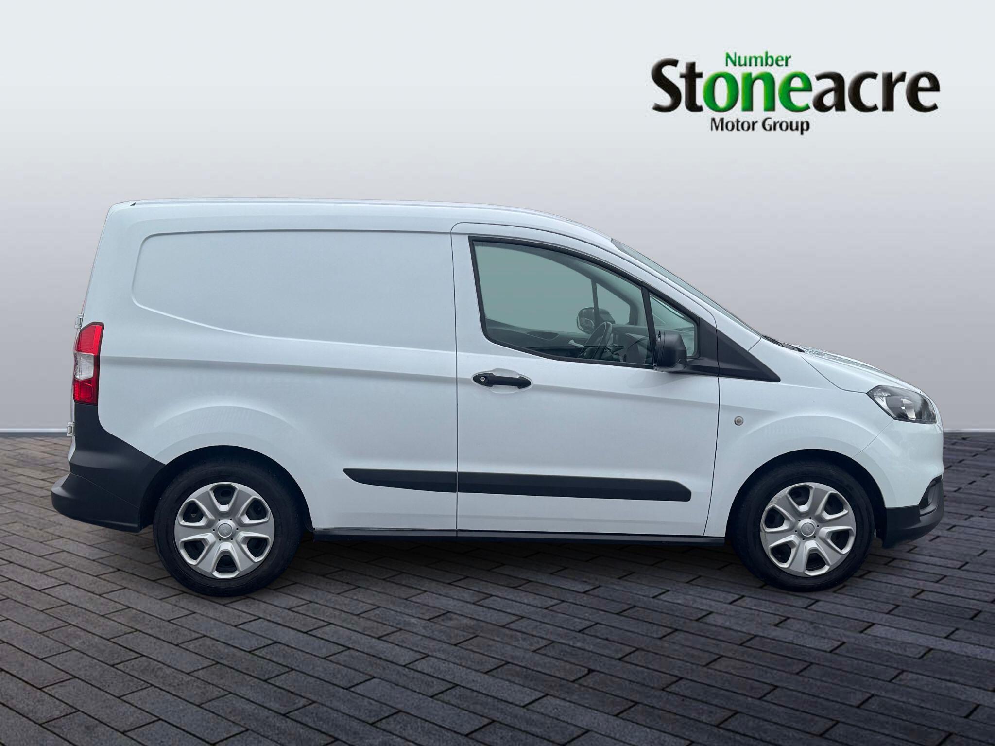 Ford Transit Courier 1.0 EcoBoost Trend L1 Euro 6 5dr YM22WRF Image 2