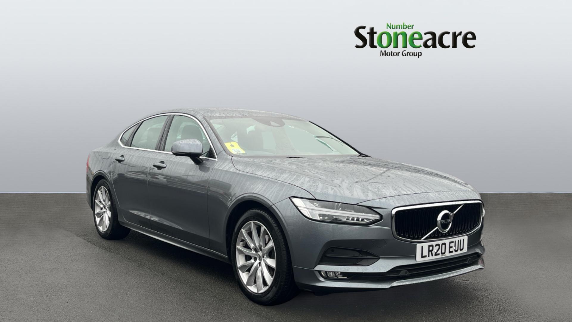 Volvo S90 2.0 T4 Momentum Plus 4dr Geartronic LR20EUU Image 1