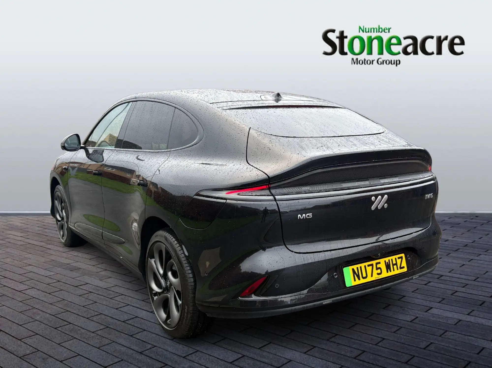 MG IM6 100kWh Launch Edition Auto 4WD 5dr NU75WHZ Image 3