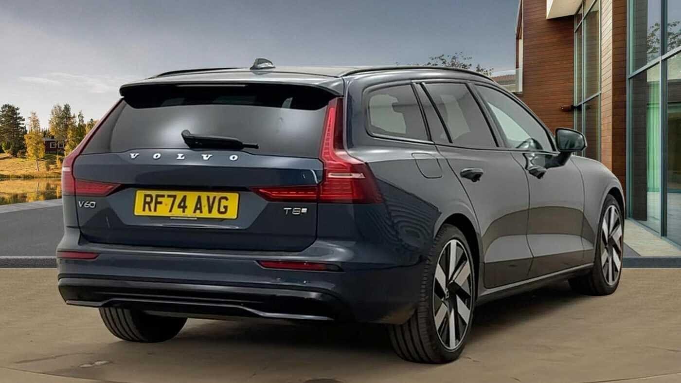 Volvo V60 Plug-In Hybrid 2.0 T8 18.8kWh Ultra Auto AWD Euro 6 (s/s) 5dr RF74AVG Image 3