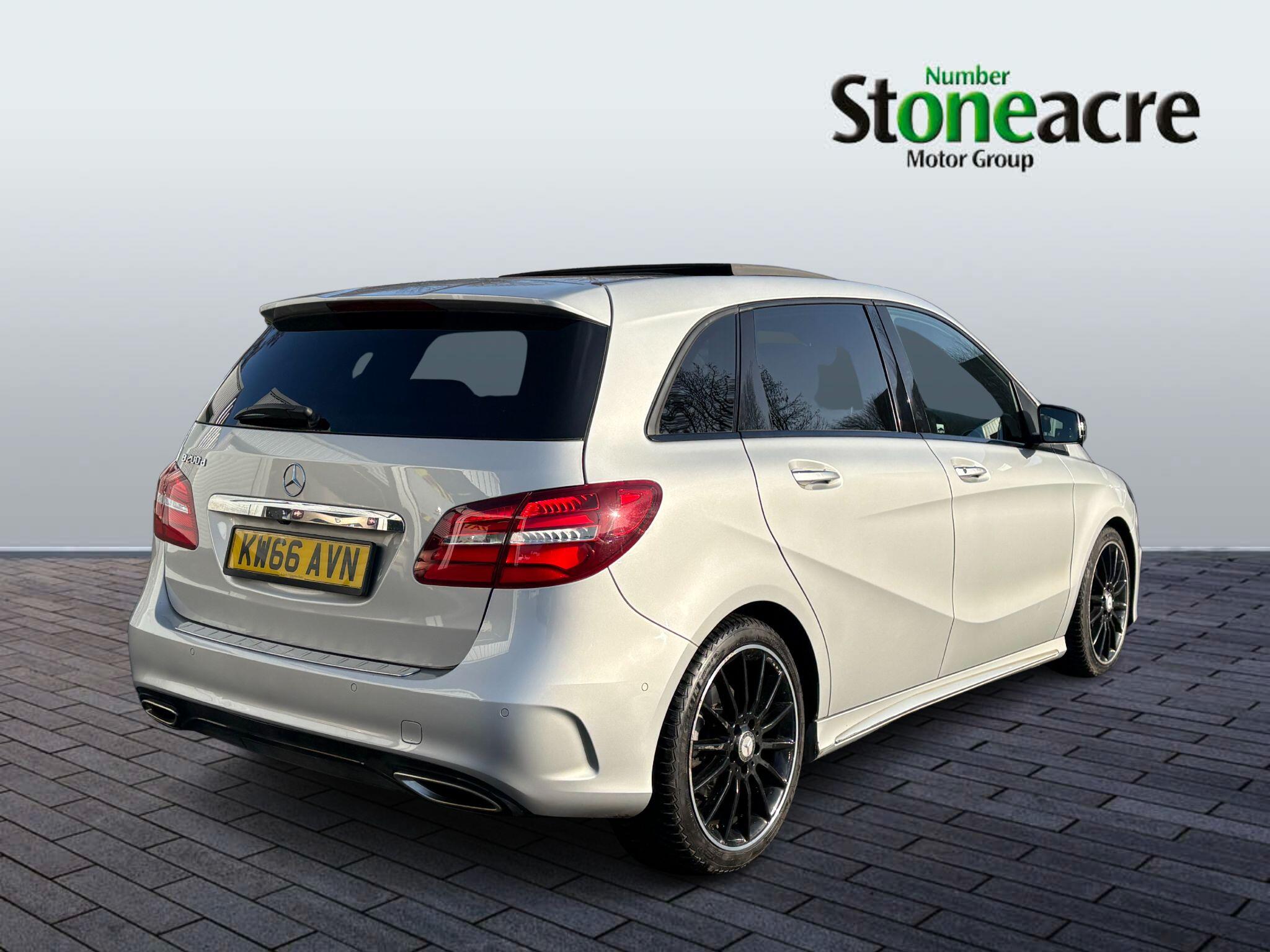 Mercedes-Benz B-Class 2.1 B200d AMG Line (Premium Plus) 7G-DCT Euro 6 (s/s) 5dr KW66AVN Image 3