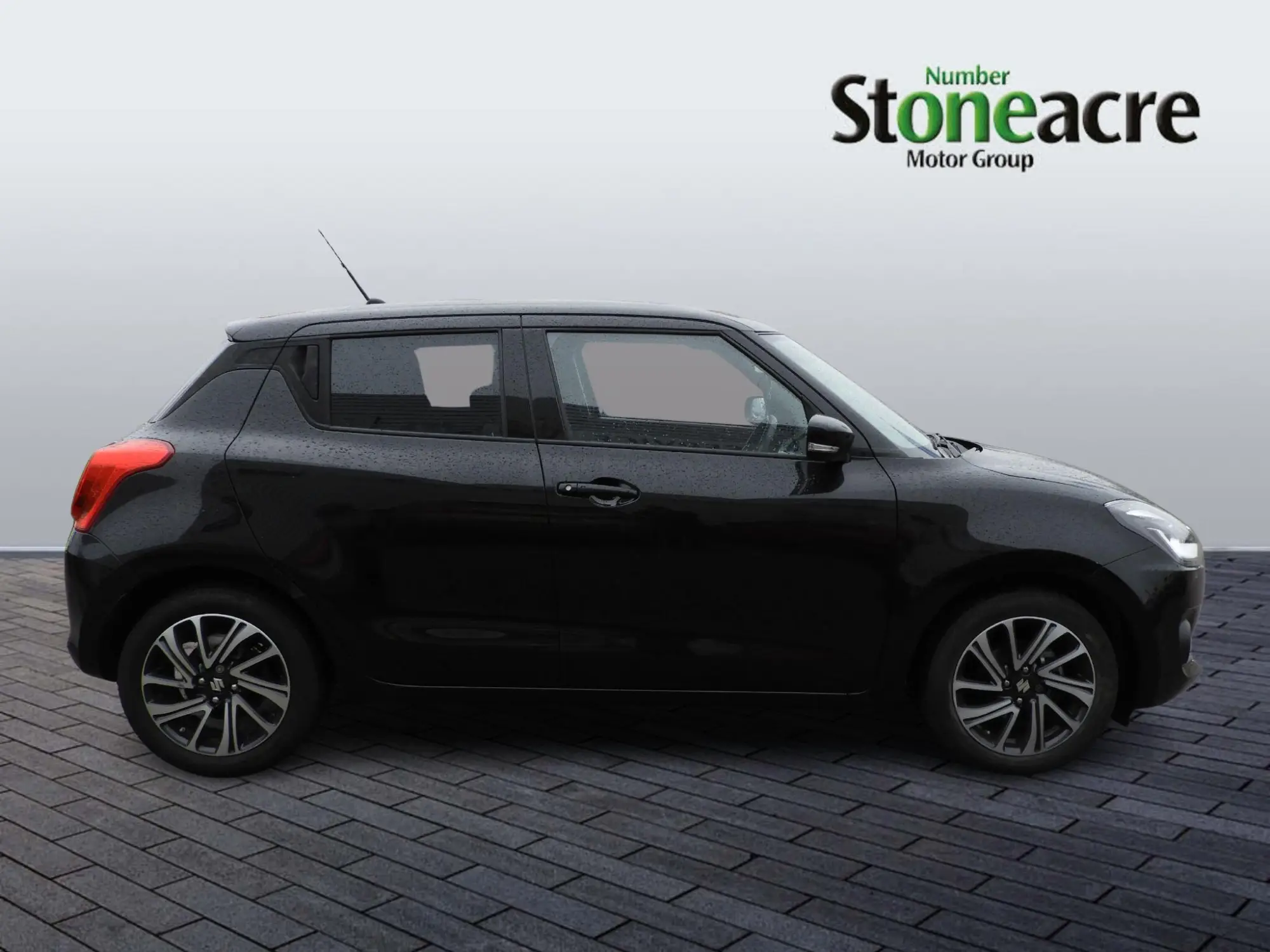 Suzuki Swift Image 2