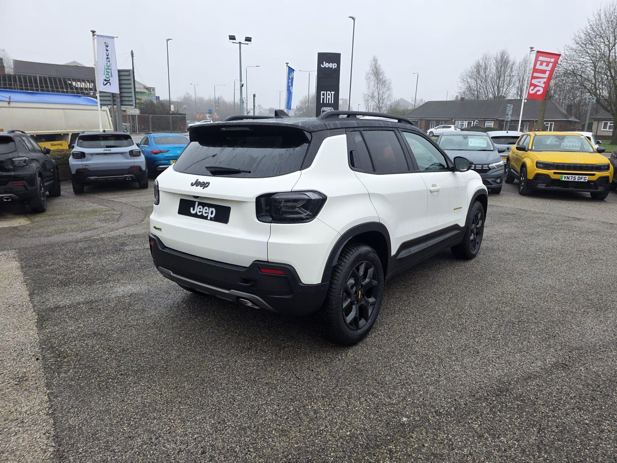 Jeep Avenger e-Hybrid Image 2