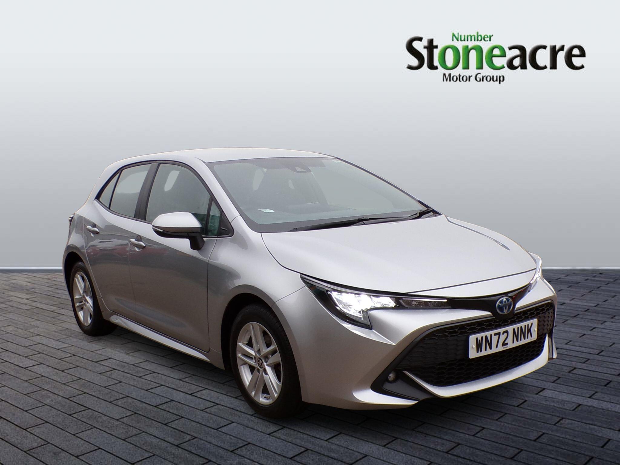 Toyota Corolla Hatchback 1.8 VVT-i Hybrid Icon 5dr CVT WN72NNK Image 1