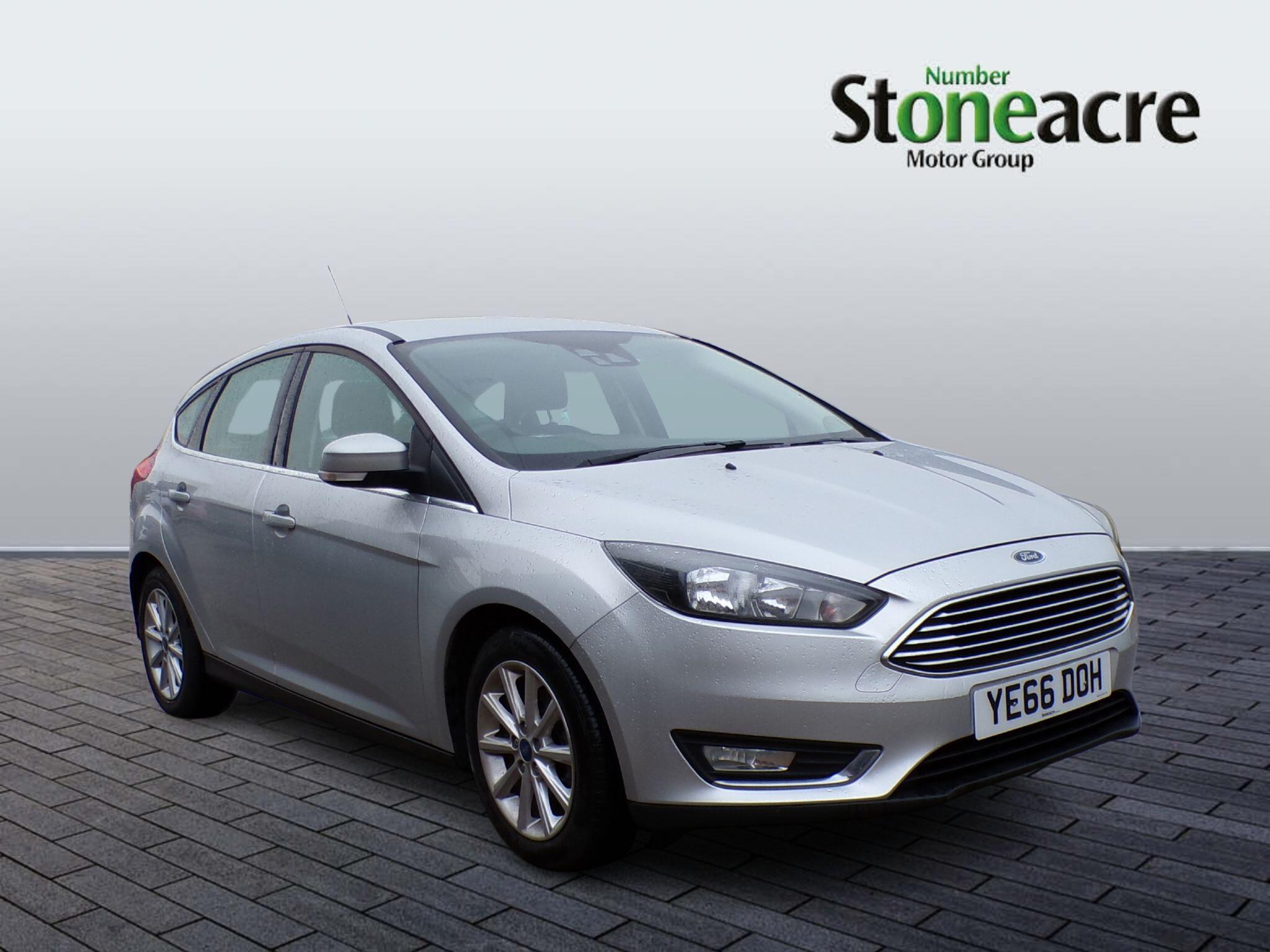 Ford Focus 1.0T EcoBoost Titanium Auto Euro 6 (s/s) 5dr YE66DOH Image 1