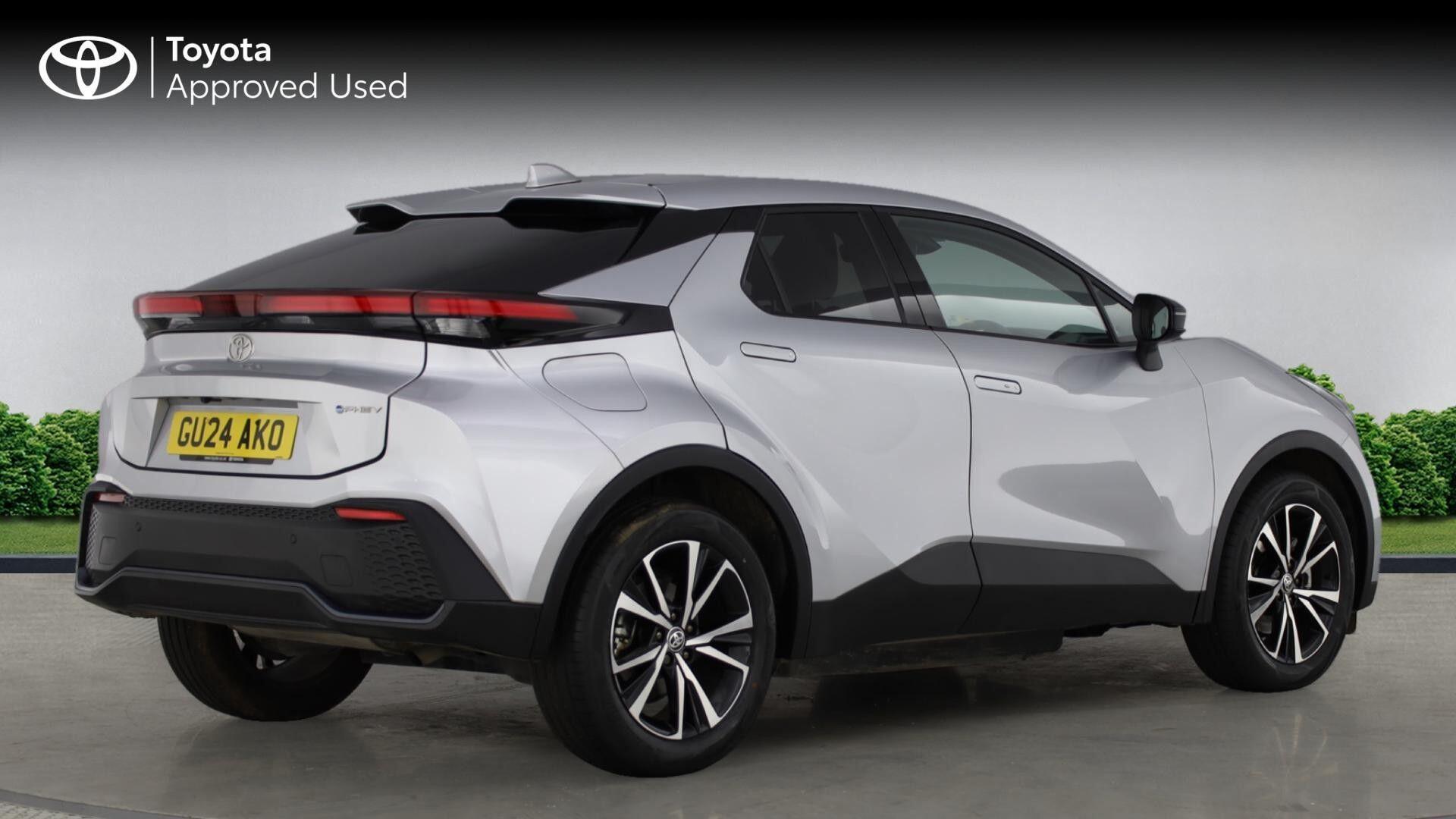 Toyota C-HR Plug-in Hybrid 2.0 VVT-h 13.6 kWh Design CVT Euro 6 (s/s) 5dr GU24AKO Image 3