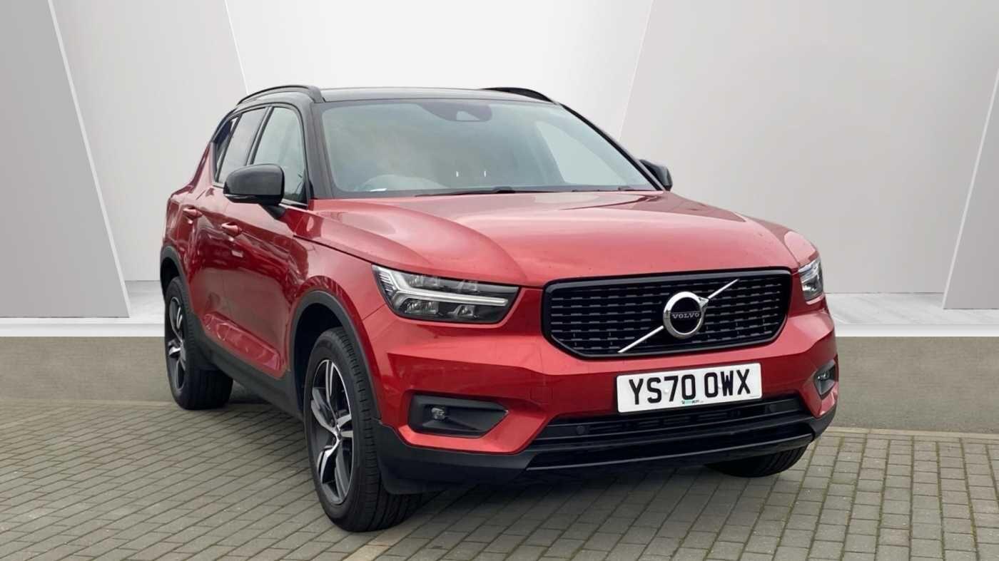 Volvo XC40 R-Design T3 (163 hp) Manual YS70OWX Image 1