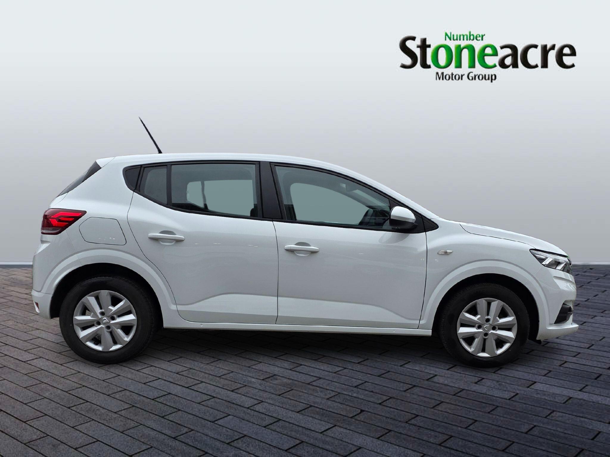 Dacia Sandero Image 2