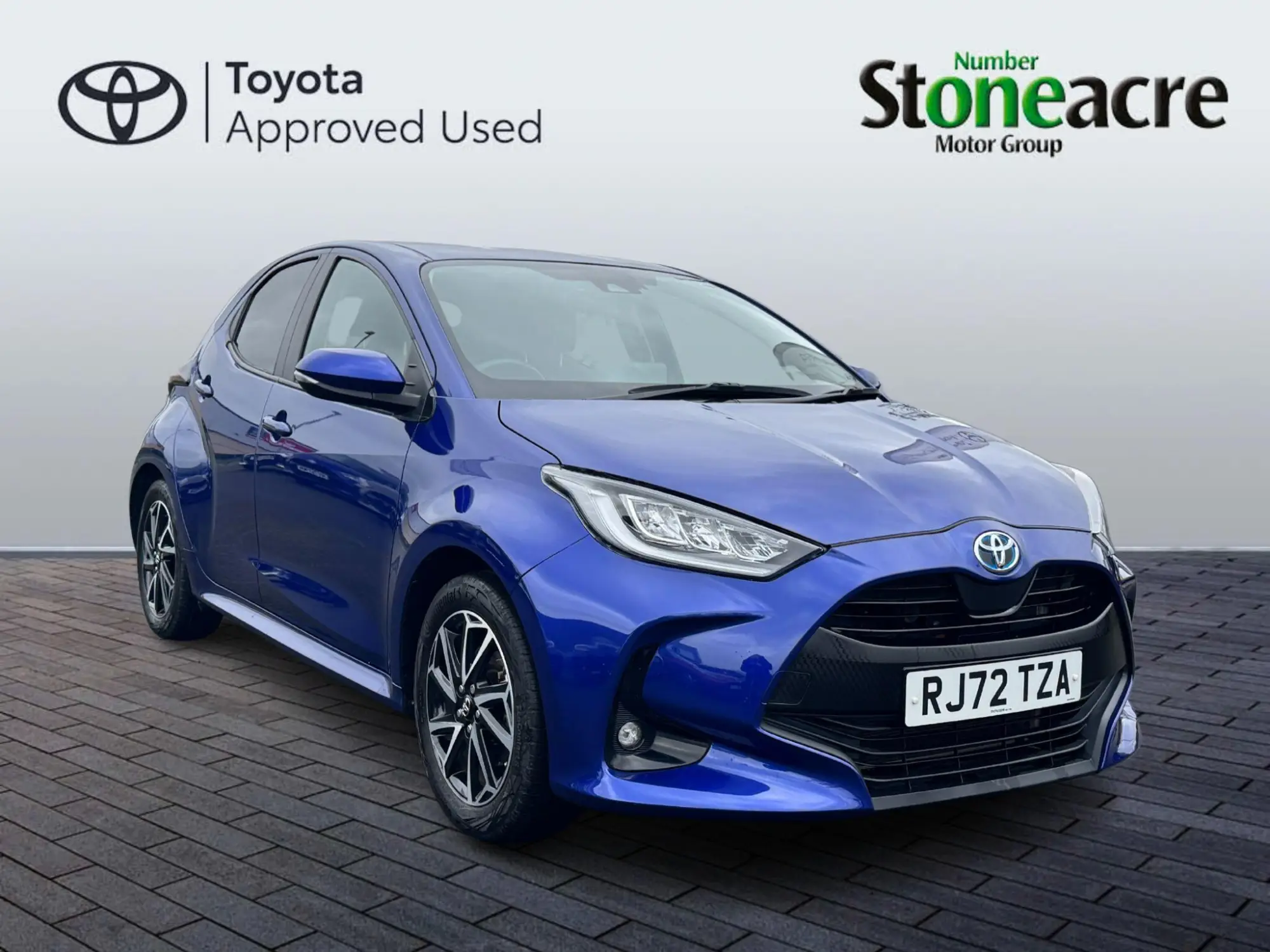 Toyota Yaris 1.5 Hybrid Design 5dr CVT RJ72TZA Image 1
