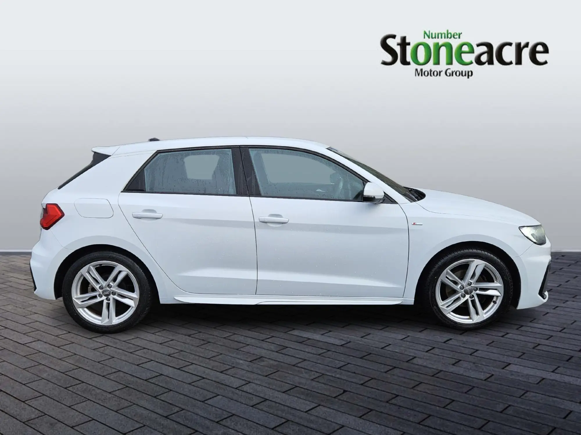 Audi A1 1.0 TFSI 30 S line Sportback S Tronic Euro 6 (s/s) 5dr DG69CXV Image 2