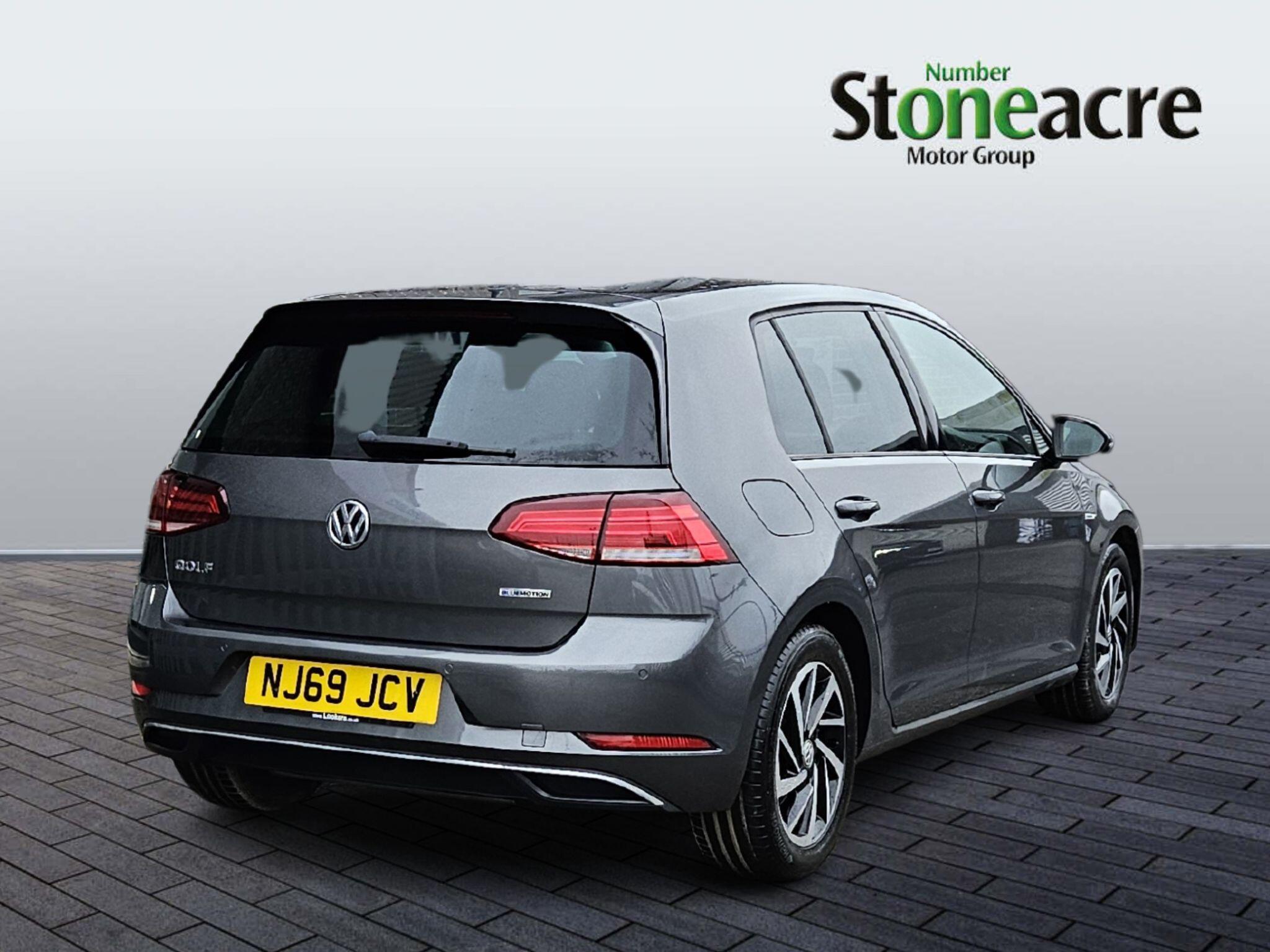 Volkswagen Golf 1.5 TSI EVO Match Euro 6 (s/s) 5dr NJ69JCV Image 3