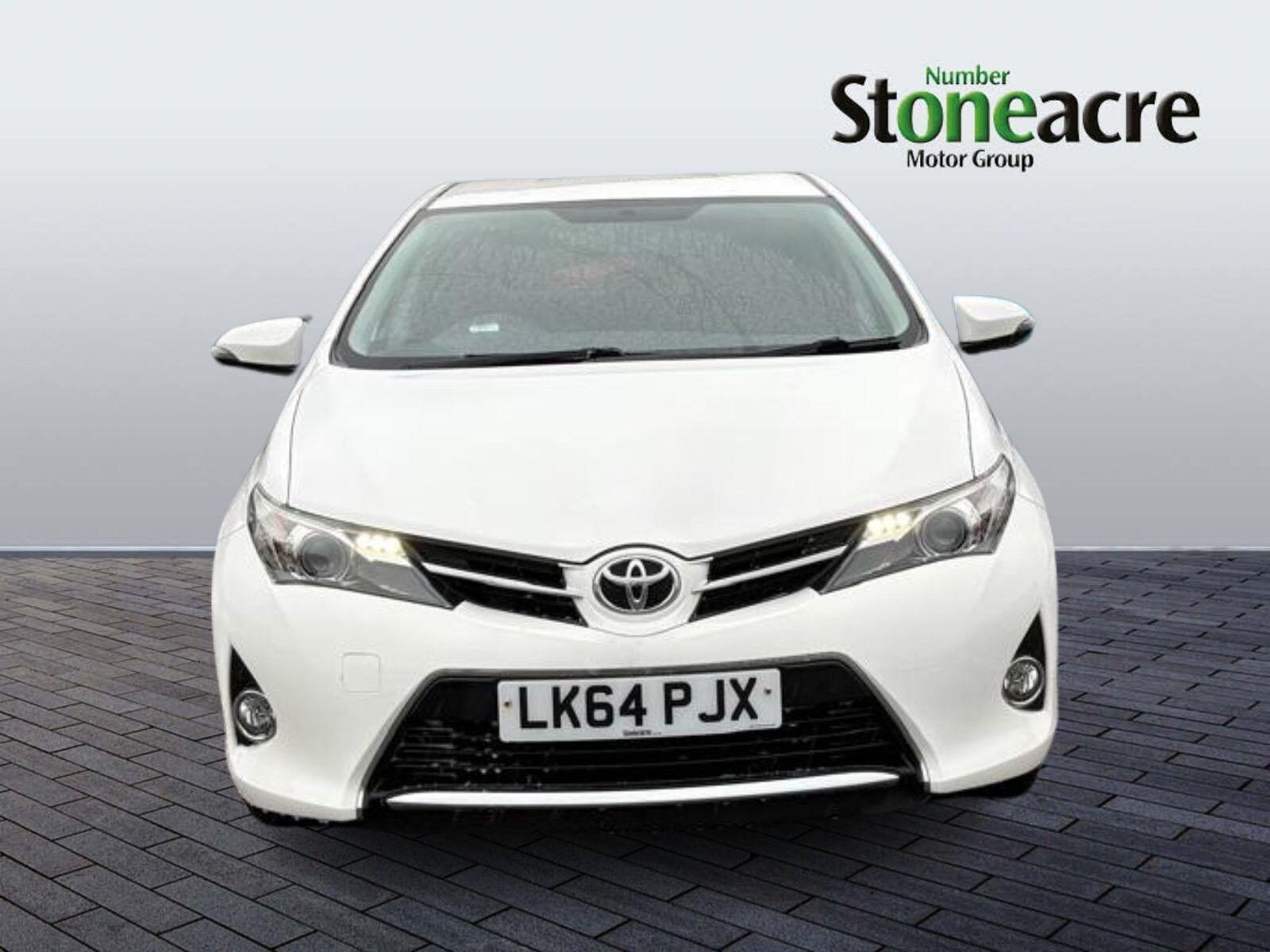 Toyota Auris 1.6 V-Matic Icon Plus Multidrive S Euro 5 5dr LK64PJX Image 2