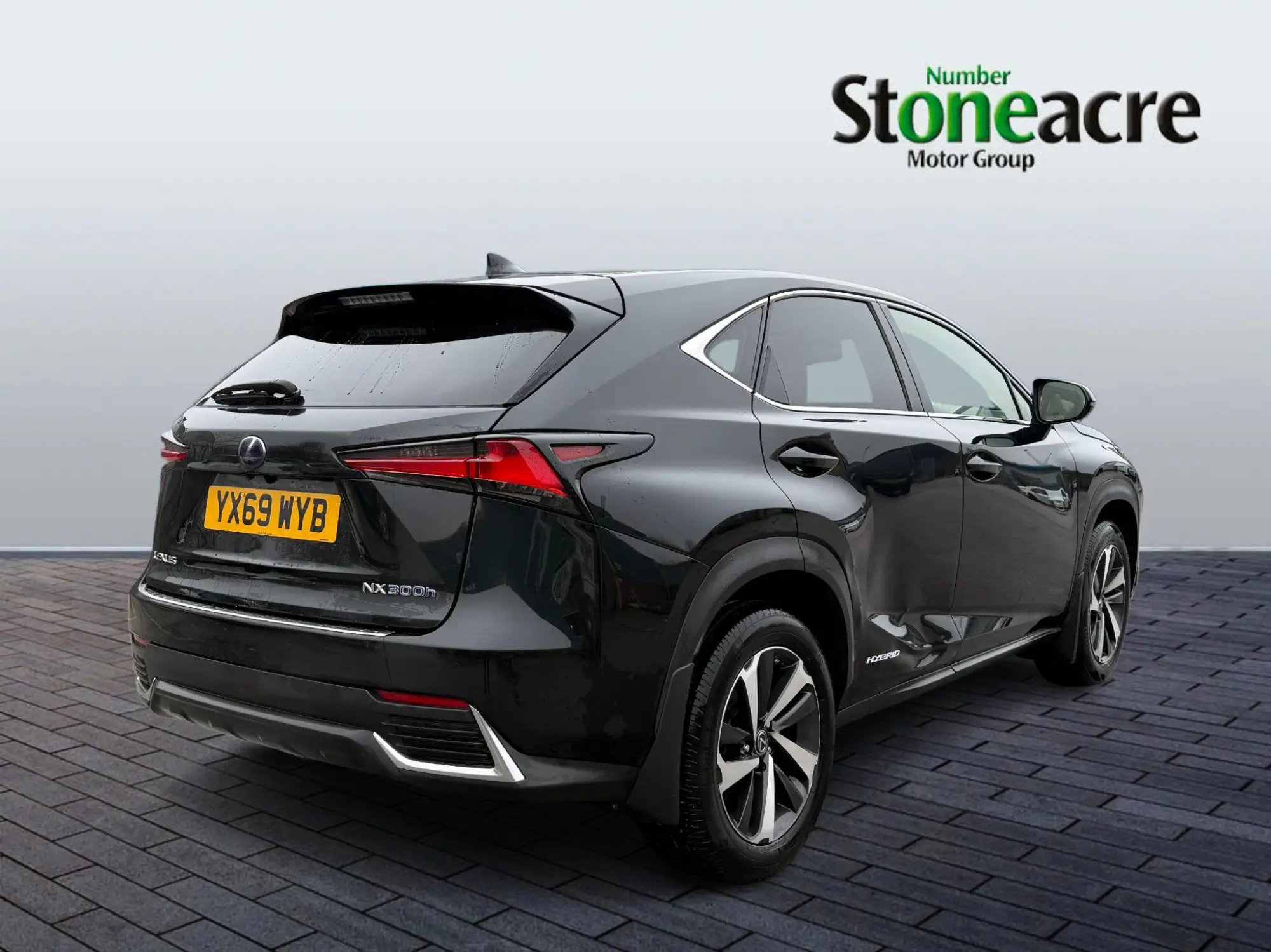 Lexus NX Self-Charging Hybrid 2.5 300h Takumi E-CVT 4WD Euro 6 (s/s) 5dr YX69WYB Image 3