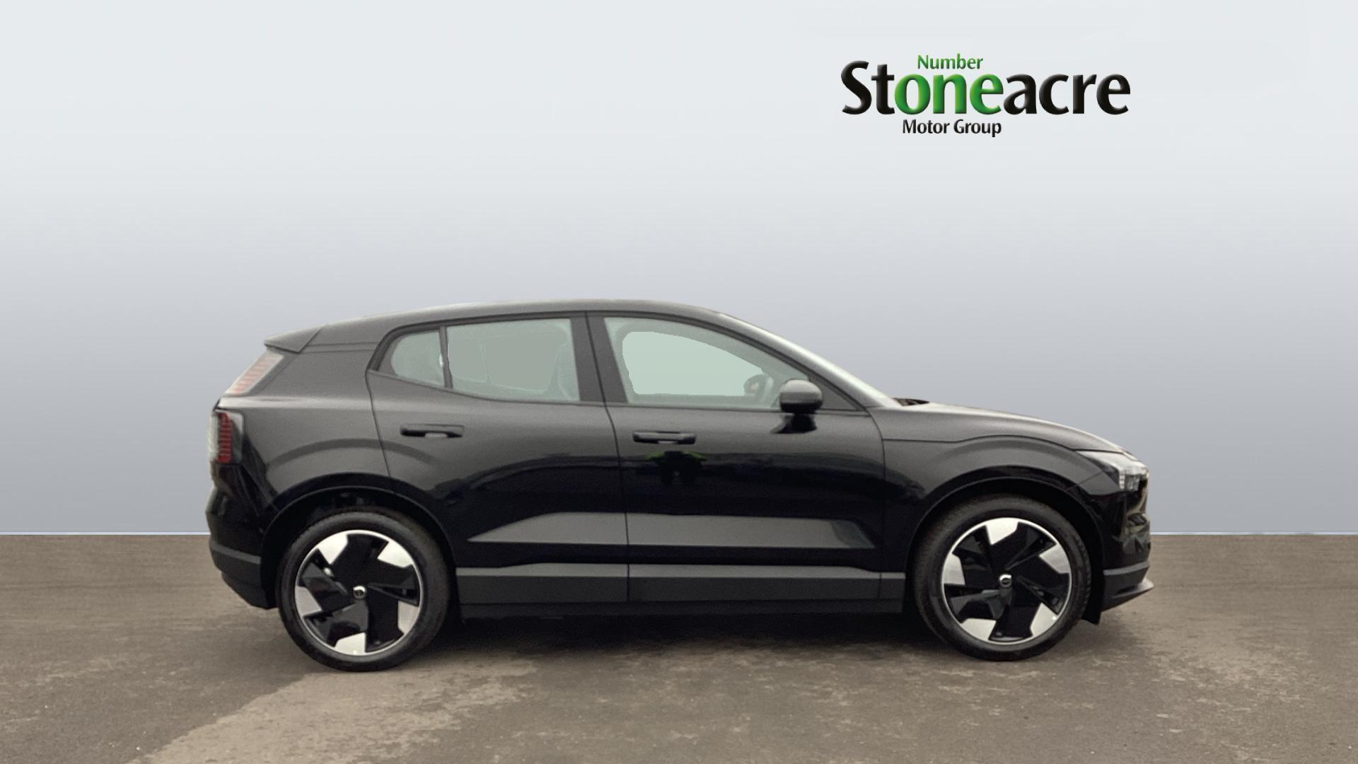 Volvo EX30 200kW SM Extended Range Plus 69kWh 5dr Auto NG75CVW Image 3