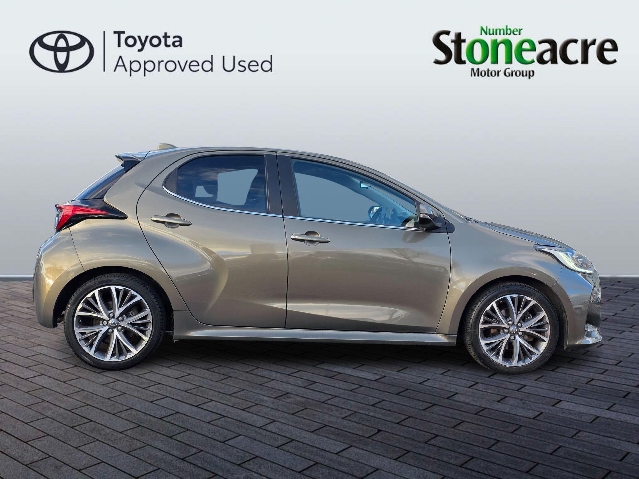 Toyota Yaris Image 2